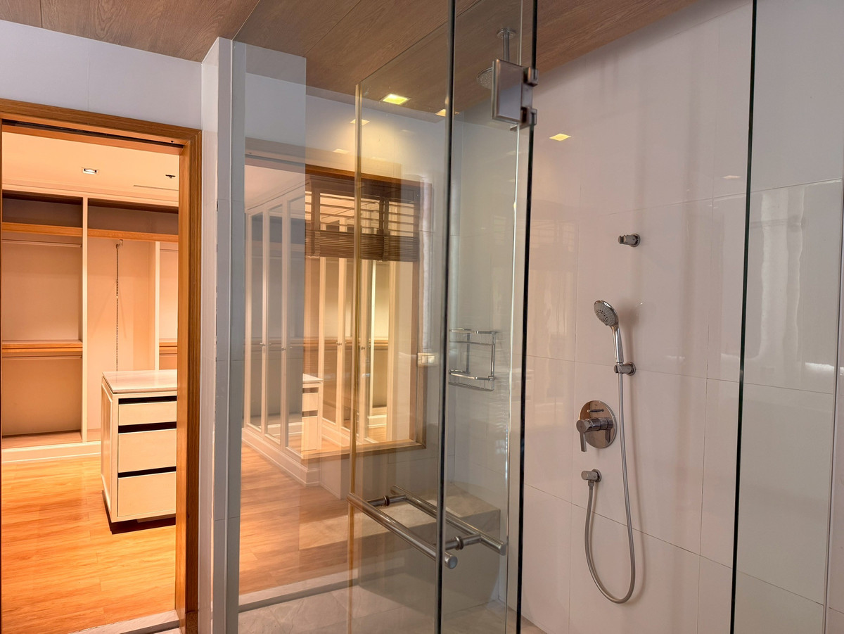 ขายคอนโดสุขุมวิท อโศก ทองหล่อ : คอนโดหรูห้องใหญ่ 2 ห้องนอน ที่ La Vie En Rose Sukhumvit 36, Contact 062-496-6454