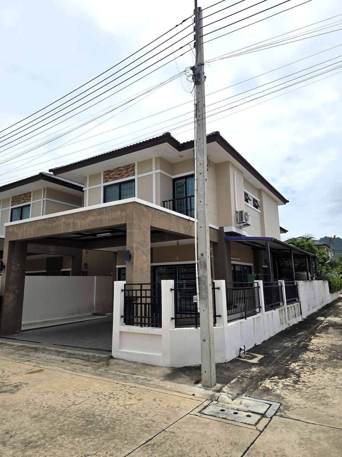 ขายบ้านพัทยา บางแสน ชลบุรี สัตหีบ : สงบแต่ไม่ไกลเมือง! ใกล้ถนนใหญ่ เดินทางไว 🌿 อนัญญา พรีเมี่ยม พลัส / 3 ห้องนอน (ขาย), Ananya Premium Plus / 3 Bedrooms (FOR SALE) BEWN062