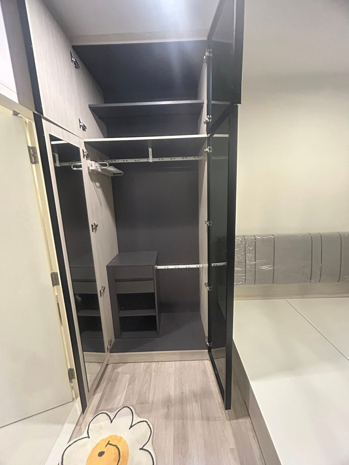 For RentCondoRamkhamhaeng, Hua Mak : 🔥 For rent Niche MONO Ramkhamhaeng 🔥 📍 Near the MRT Yellow Line, Lam Sali intersection 🚆 Convenient travel