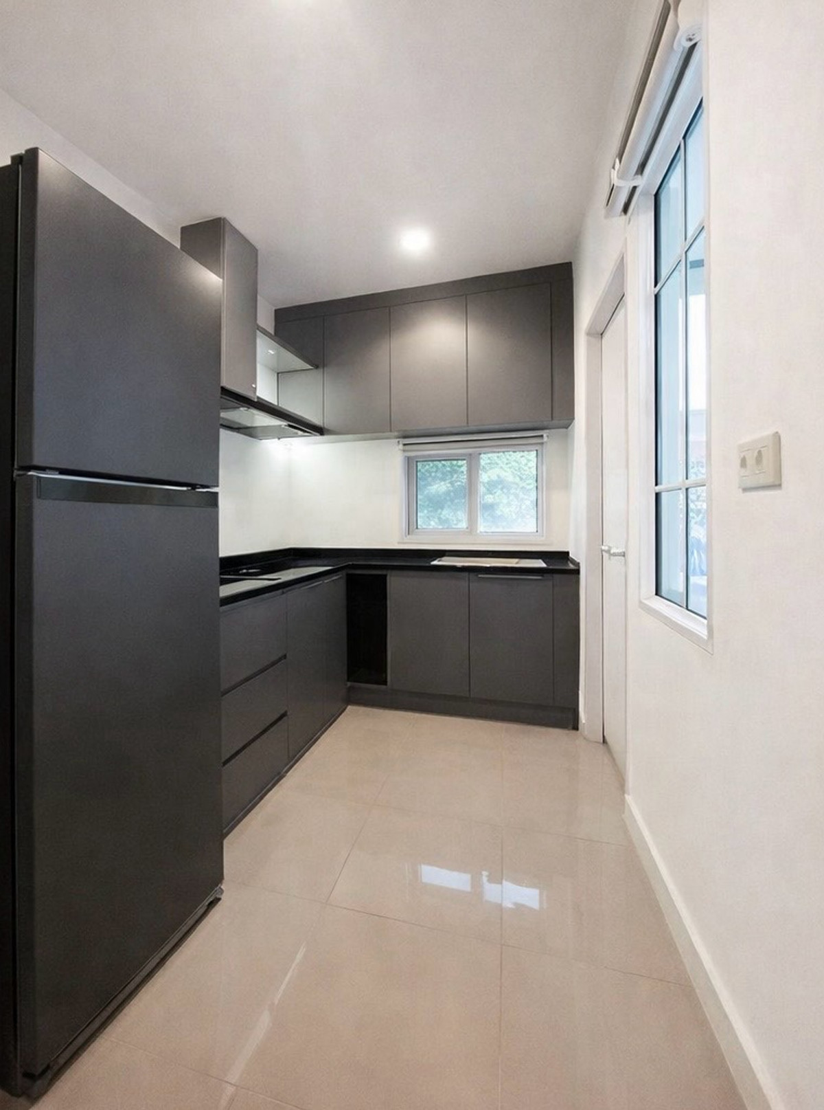 ขายบ้านนวมินทร์ รามอินทรา : 🔥 บ้านหลังมุมหายาก! พื้นที่เยอะ เป็นส่วนตัว ขายด่วน🏡 ชวนชื่น ซิตี้ วัชรพล–รามอินทรา (เฟสใหม่)
📍 ขนาด 51.8 ตร.ว. | หลังมุม
💰 เพียง 6.99 ล้านบาท (ต่อรองได้)