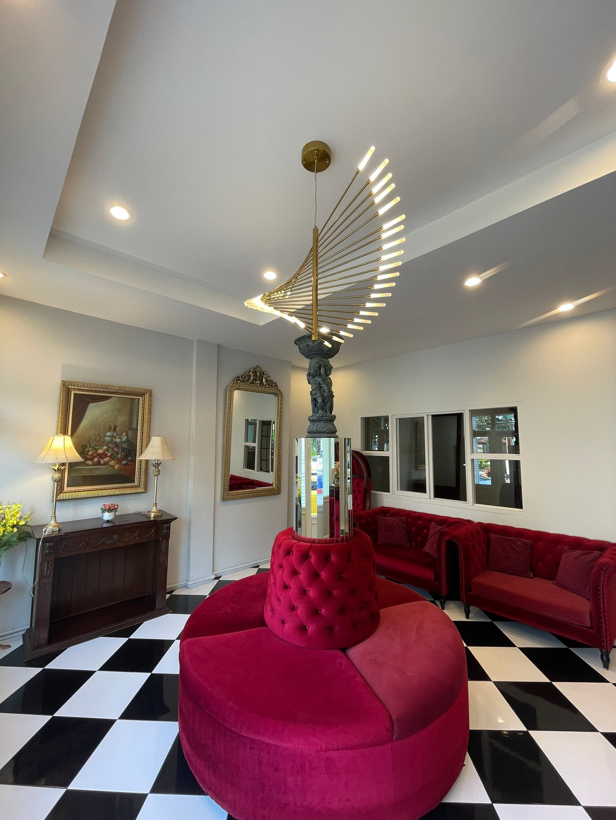 For RentShop HousePattanakan, Srinakarin : 3-story commercial building, potential location next to the main road, size 26 square meters, beautifully decorated, ready for use, suitable for entrepreneurs who want to open a business or use it as a home office. Can register a company.