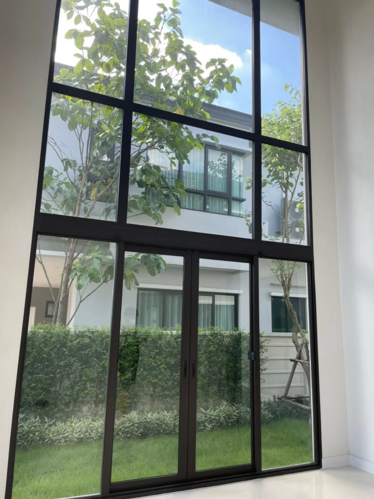 ขายบ้านปิ่นเกล้า จรัญสนิทวงศ์ : เจ้าของขายเอง งดรับนายหน้า ขายบ้านเดี่ยวโครงการเดอะซิตี้ปิ่นเกล้าบรม1* ซ.บรมราชชนนี60 ขนาดที่ดิน105ตารางวา พื้นที่ใช้สอย380ตารางเมตร เพียง 🔥22.9 ล้าน เฟสที่ดีที่สุดในโครงการ ใกล้คลับเฮ้าส์ ติดสวนขนาดใหญ่ของหมู่บ้าน เลขที่มงคล 9/5 พร้อมเข้าอยู่ 0954935293