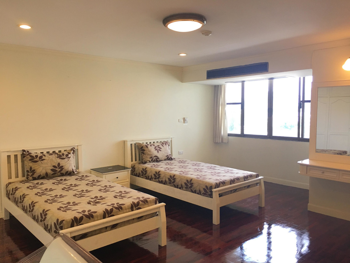 ขายคอนโดวิทยุ ชิดลม หลังสวน : ขายคอนโด Oriental Towers  ราคา 42,000,000 บาท [MKs260206]