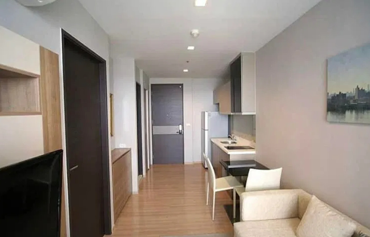 ให้เช่าคอนโดสาทร นราธิวาส : Rhythm Sathorn 35 sq.m, Please add LINE ID @806qphgn o8415o5483 