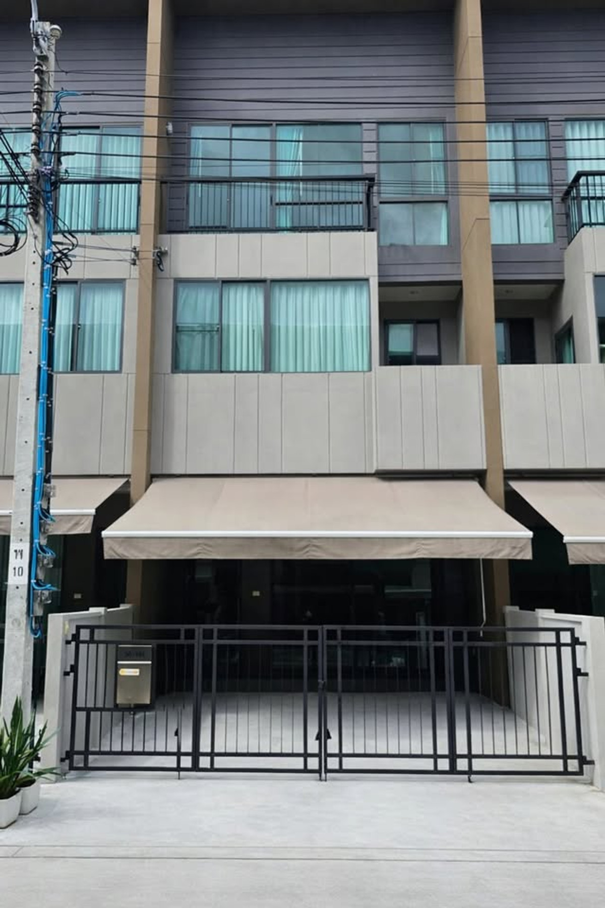 ให้เช่าทาวน์โฮมบางนา แบริ่ง ลาซาล : ให้เช่า บ้านกลางเมือง บางนา-วงแหวน ใกล้เมกะบางนาและสนามบินสุวรรณภูมิ