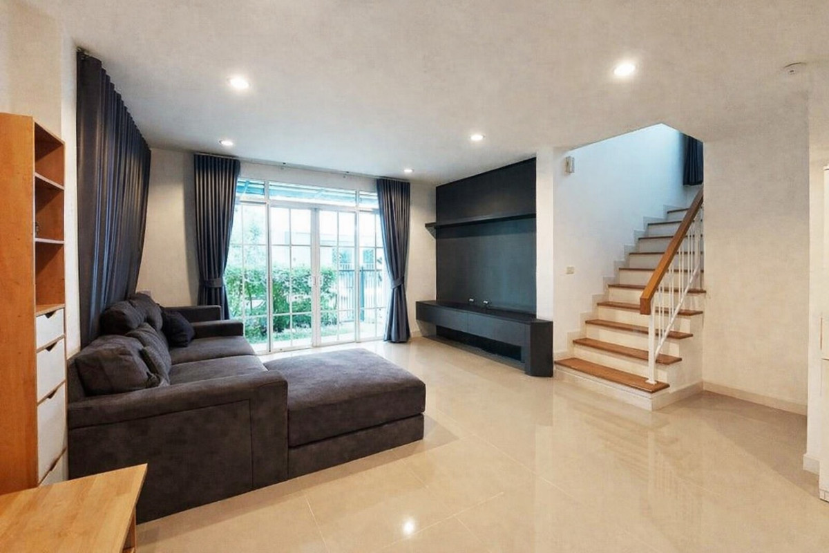 ขายบ้านนวมินทร์ รามอินทรา : 🏡✨ ขายบ้านเดี่ยว หลังมุม ชวนชื่น ซิตี้ วัชรพล–รามอินทรา ✨🏡
👑 บ้านหลังมุม ทำเลดี ศักยภาพสูง เหมาะอยู่อาศัยและลงทุน 🧲