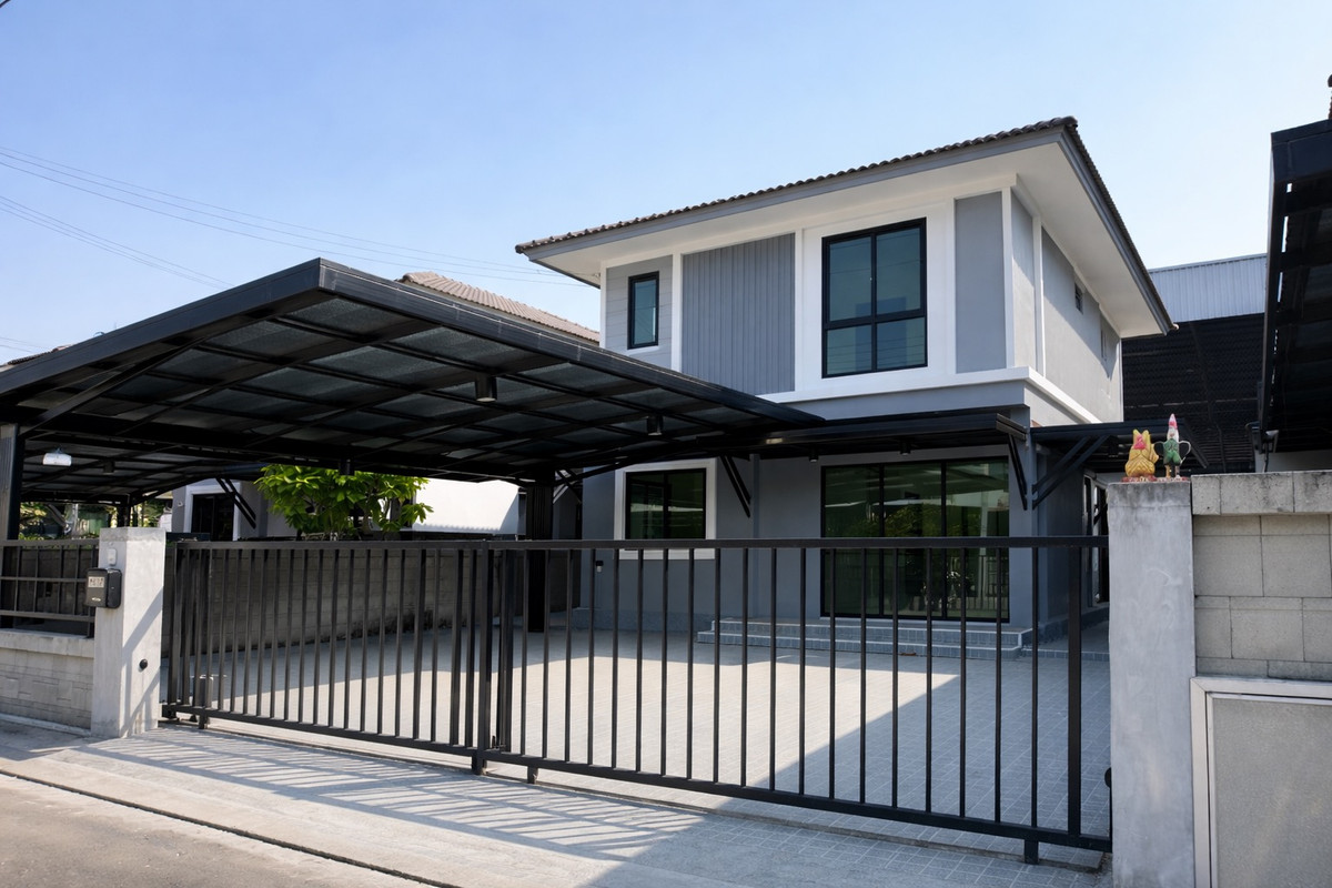 For SaleHousePathum Thani,Rangsit, Thammasat : Urgent sale🔥 Renovated and ready to move in.  Single house Chat Luang 17, price only 5.5 million.