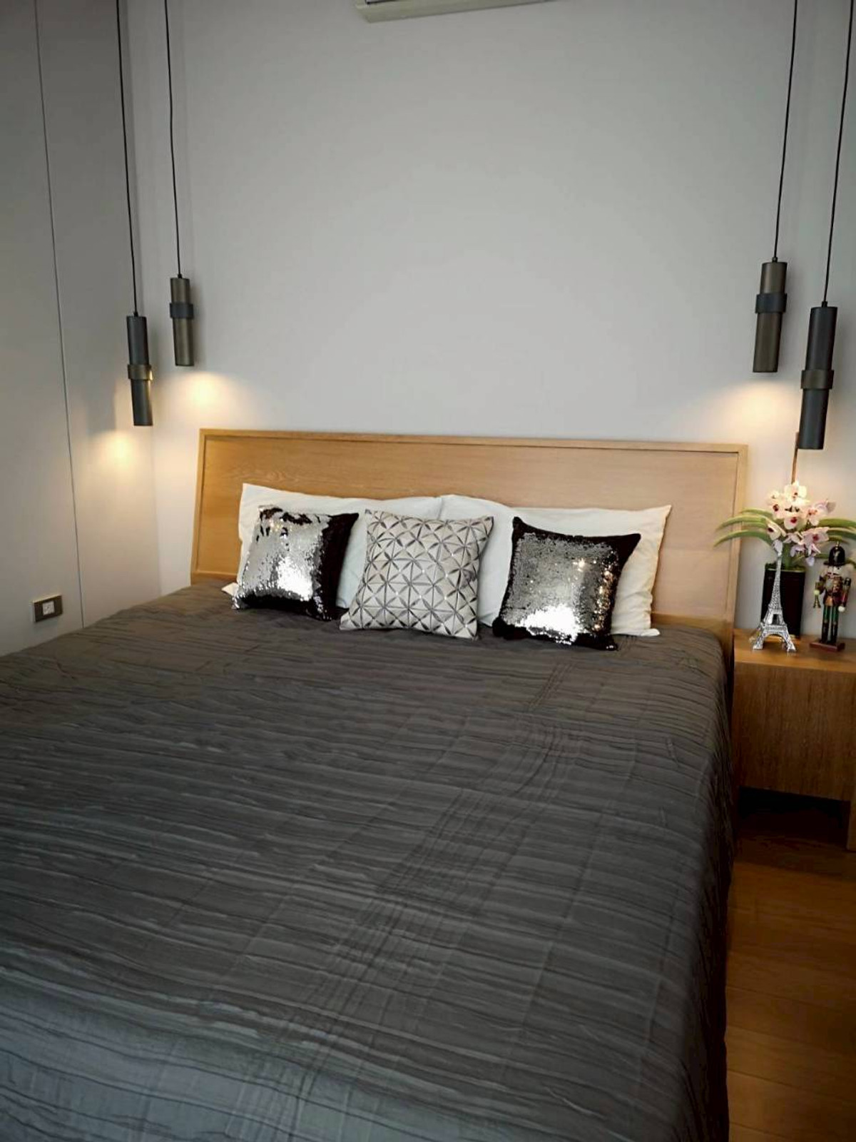 ให้เช่าคอนโดสุขุมวิท อโศก ทองหล่อ : ✅ TLP146 ✅ Line : @p2nproperty