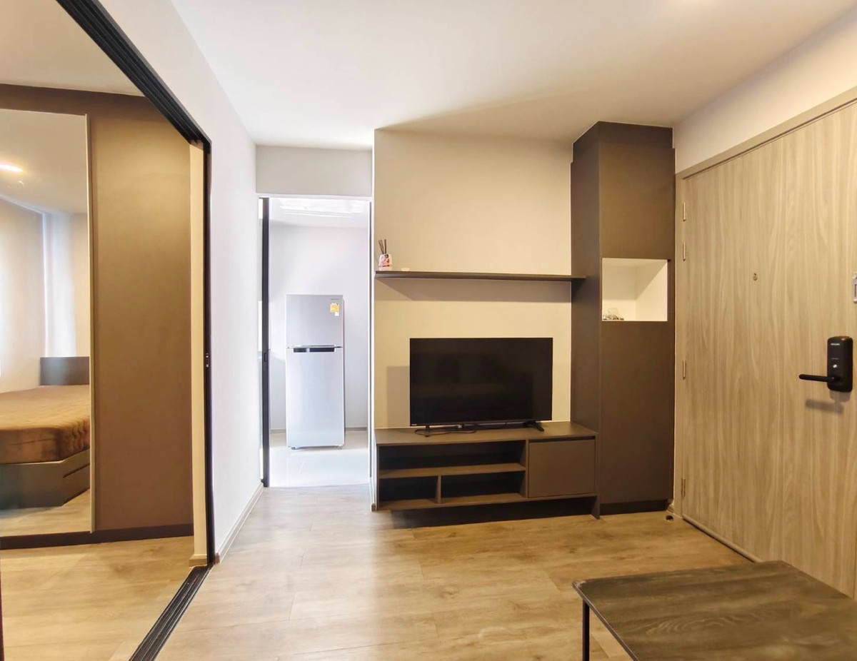 For SaleCondoRama9, Petchburi, RCA : 👑✨ Condo ready to move in, high floor, Rama 9 location, beautiful room, looks expensive, finished in one room 🏆🚀
🏡 Condo for sale Supalai Monte Rama 9
✨ Beautifully decorated room, ready to move in, no need to renovate 💸 Price 2.75 million baht