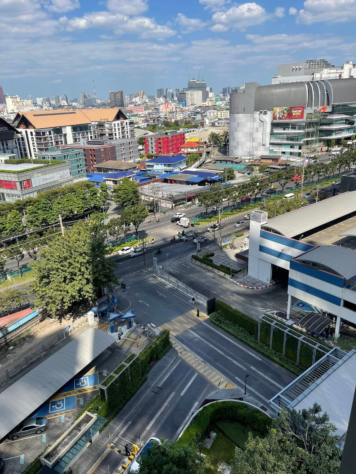 For SaleCondoRatchadapisek, Huaikwang, Suttisan : Noble Revolve Ratchada 2 / 2 Bedrooms (FOR SALE), Noble Revolve Ratchada 2 / 2 Bedrooms (For Sale) TARN240