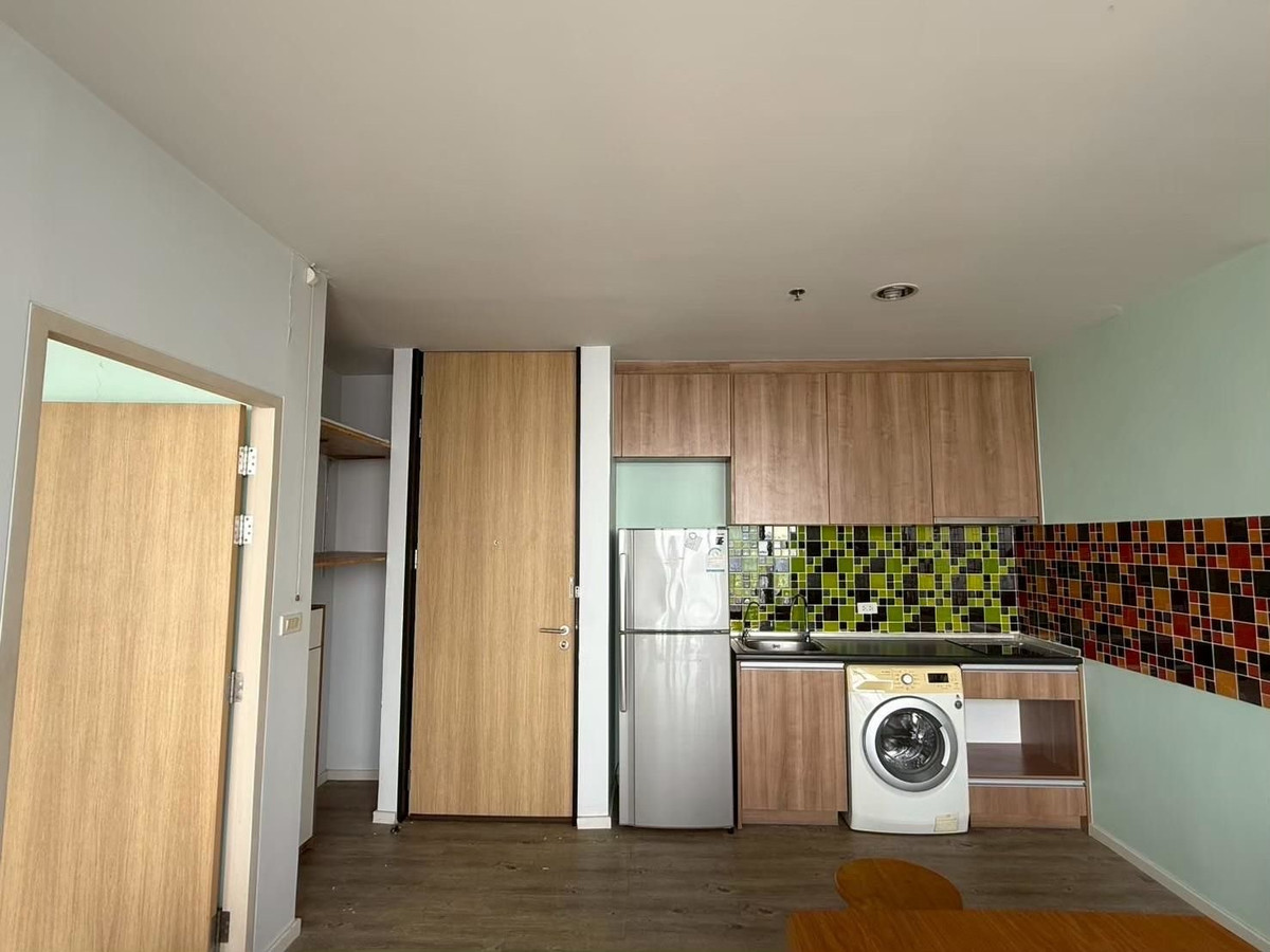 For SaleCondoLadprao, Central Ladprao : 🏙️ Condo for sale, The Issara Ladprao (The Issara Ladprao), High Class condo next to the main road in the heart of Ladprao, near MRT and BTS.