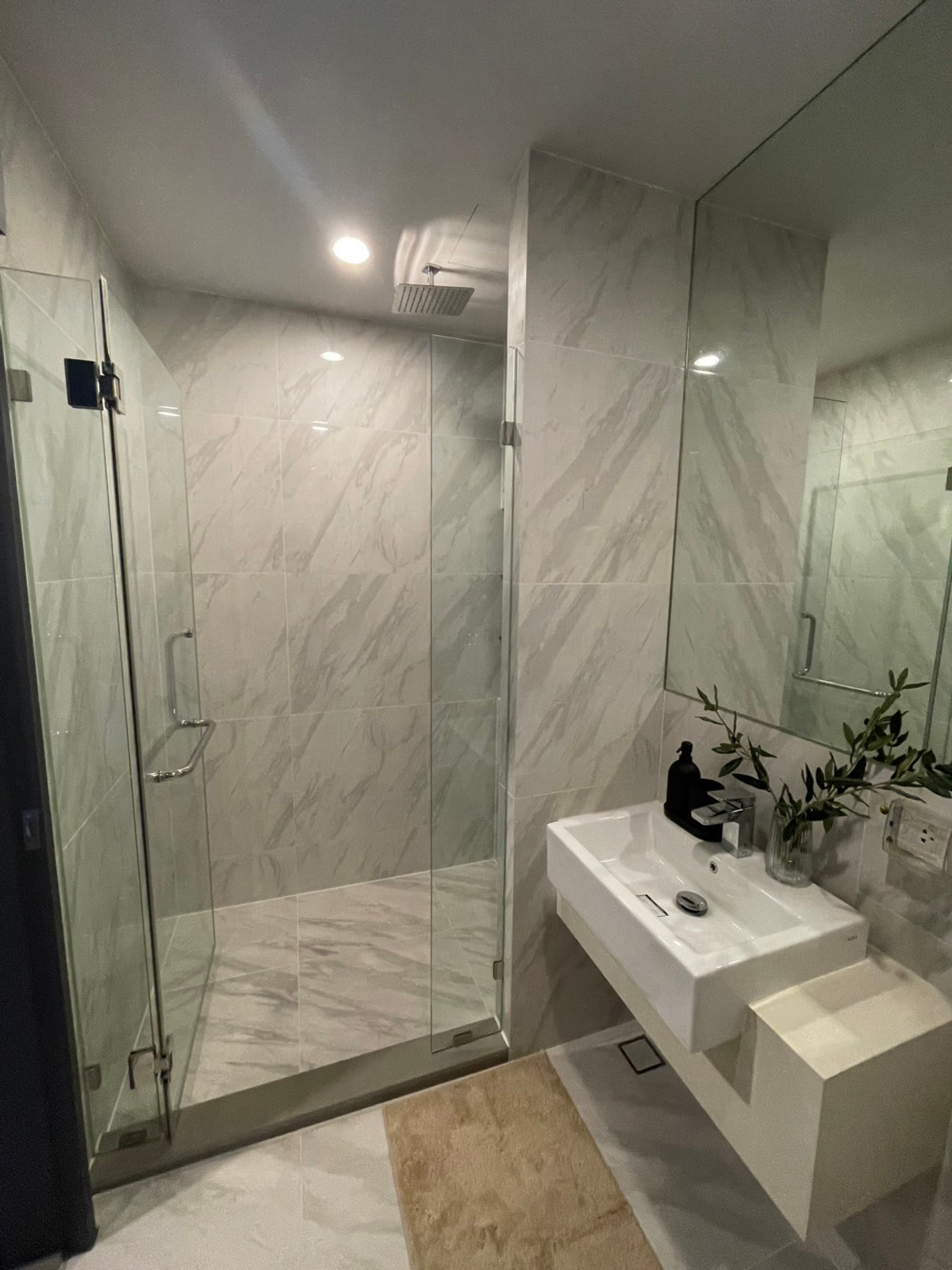 ขายคอนโดราชเทวี พญาไท : ( ถูกเท่าราคาประเมิน!! ) 1 ห้องนอน 30 ตร.ม. IDEO Mobi รางน้ำ คอนโดใกล้ BTS อนุสาวรีย์ชัยฯ ในซอยรางน้ำ