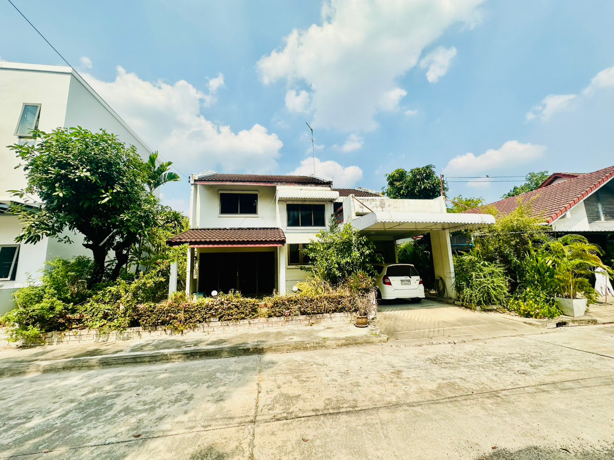 For SaleHousePathum Thani,Rangsit, Thammasat : Single house for sale, Garden Home Village, near Save Wanko Market, K.P.O. intersection, only 7 minutes.