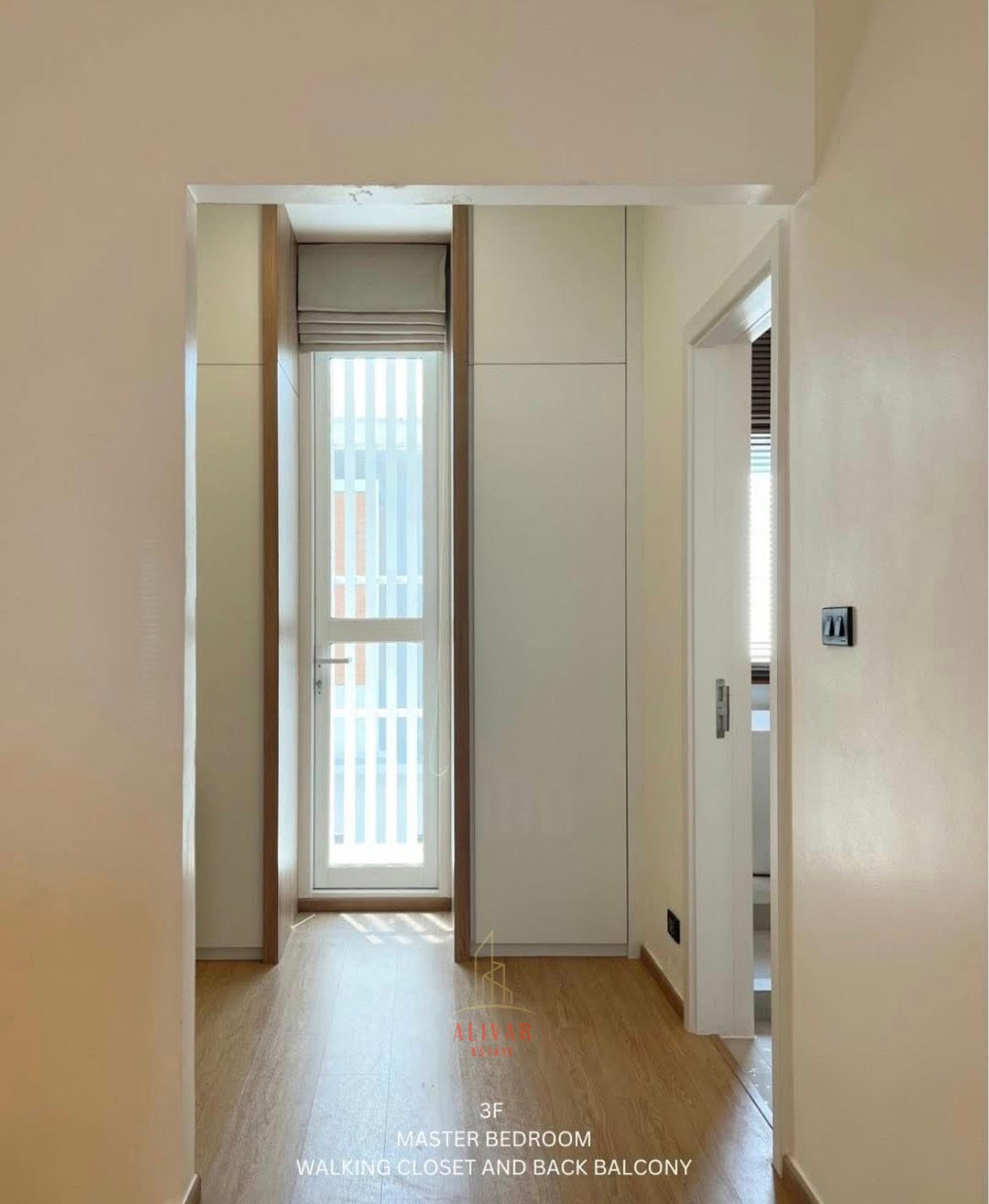 For RentTownhomePattanakan, Srinakarin : RH022326 Townhome for rent, 3.5 floors, corner unit at Shizen Phatthanakan 32, just 10 minutes from Thonglor.
