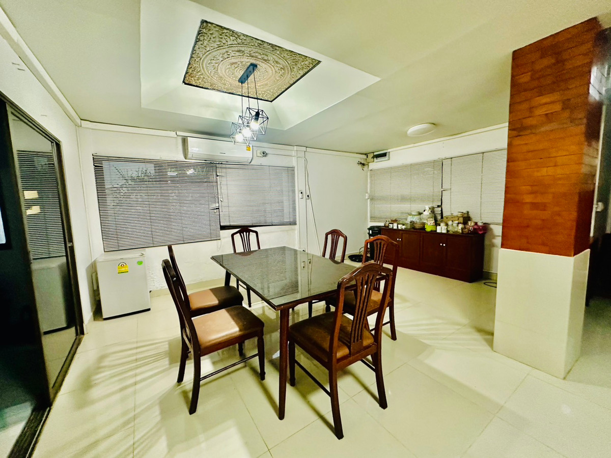 For SaleHousePathum Thani,Rangsit, Thammasat : Single house for sale, Garden Home Village, near Save Wanko Market, K.P.O. intersection, only 7 minutes.