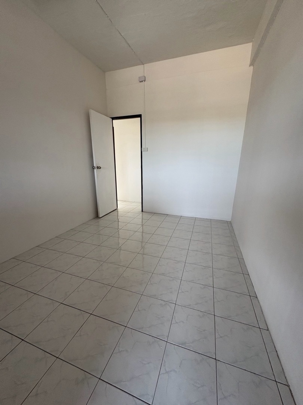 ให้เช่าคอนโดเสรีไทย-นิด้า : ให้เช่า ทาวน์เฮ้า เสรีไทย32