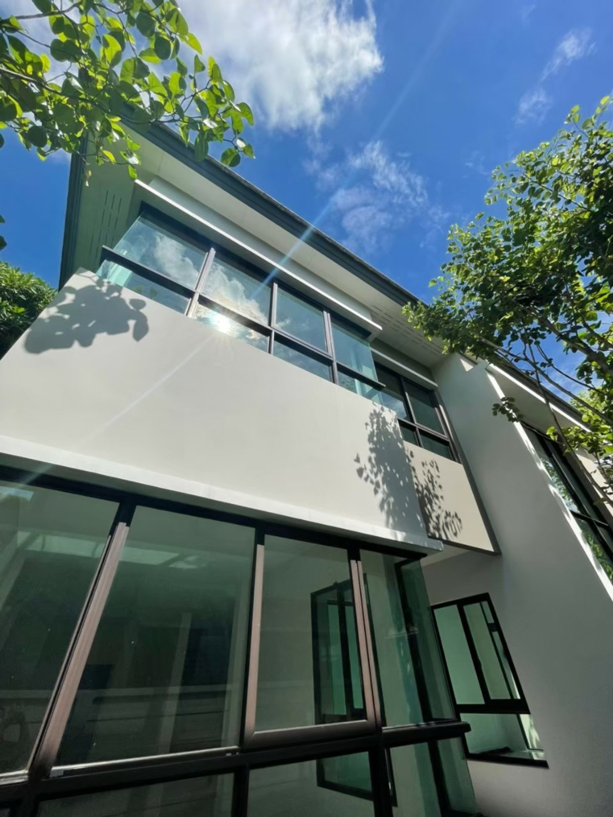 ขายบ้านปิ่นเกล้า จรัญสนิทวงศ์ : เจ้าของขายเอง งดรับนายหน้า ขายบ้านเดี่ยวโครงการเดอะซิตี้ปิ่นเกล้าบรม1* ซ.บรมราชชนนี60 ขนาดที่ดิน105ตารางวา พื้นที่ใช้สอย380ตารางเมตร เพียง 🔥22.9 ล้าน เฟสที่ดีที่สุดในโครงการ ใกล้คลับเฮ้าส์ ติดสวนขนาดใหญ่ของหมู่บ้าน เลขที่มงคล 9/5 พร้อมเข้าอยู่ 0954935293