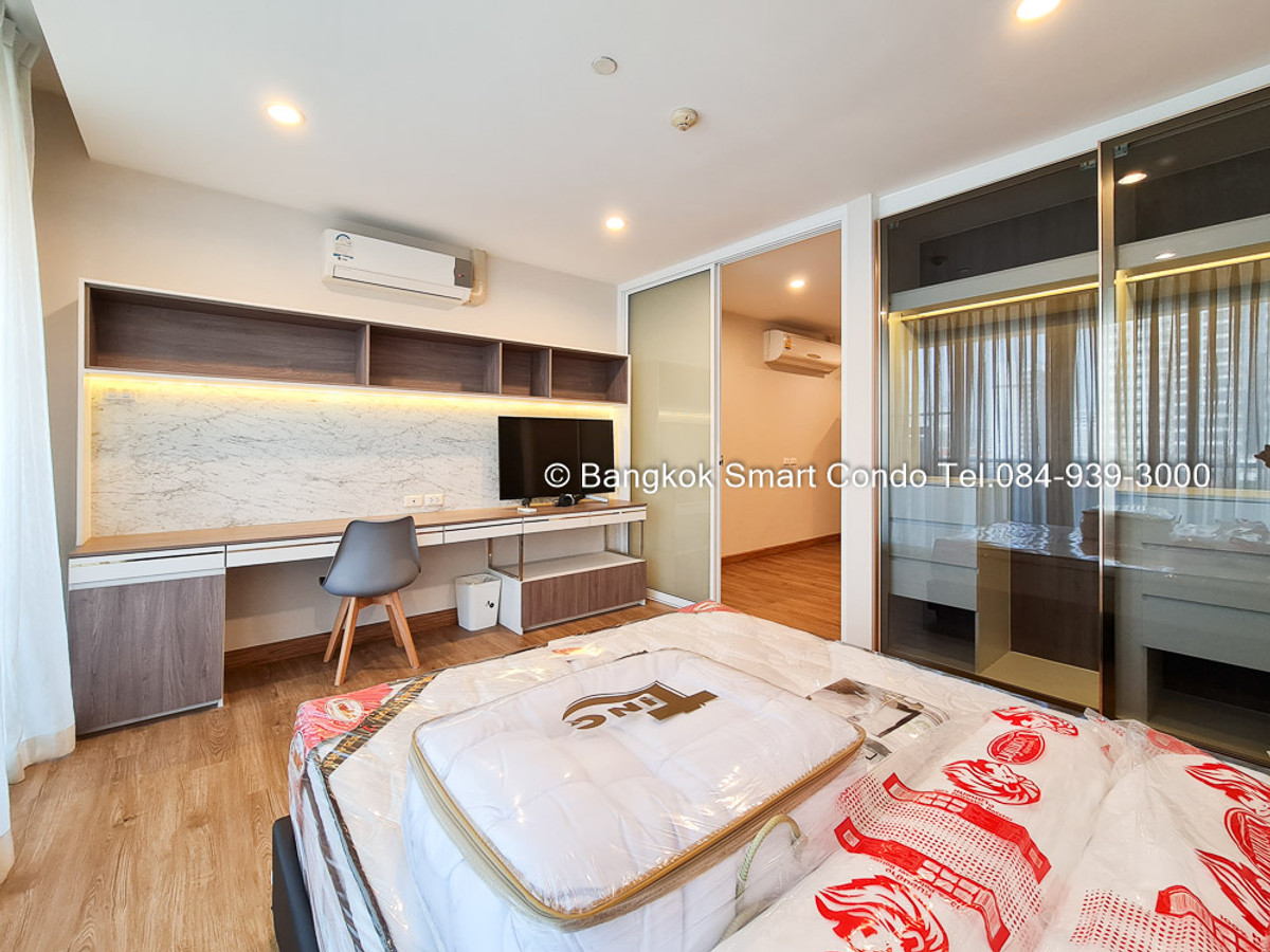 For RentCondoSiam Paragon ,Chulalongkorn,Samyan : Condo for rent, Chamchuri Square Residence 1, size 60 sq m., beautiful room, fully furnished.