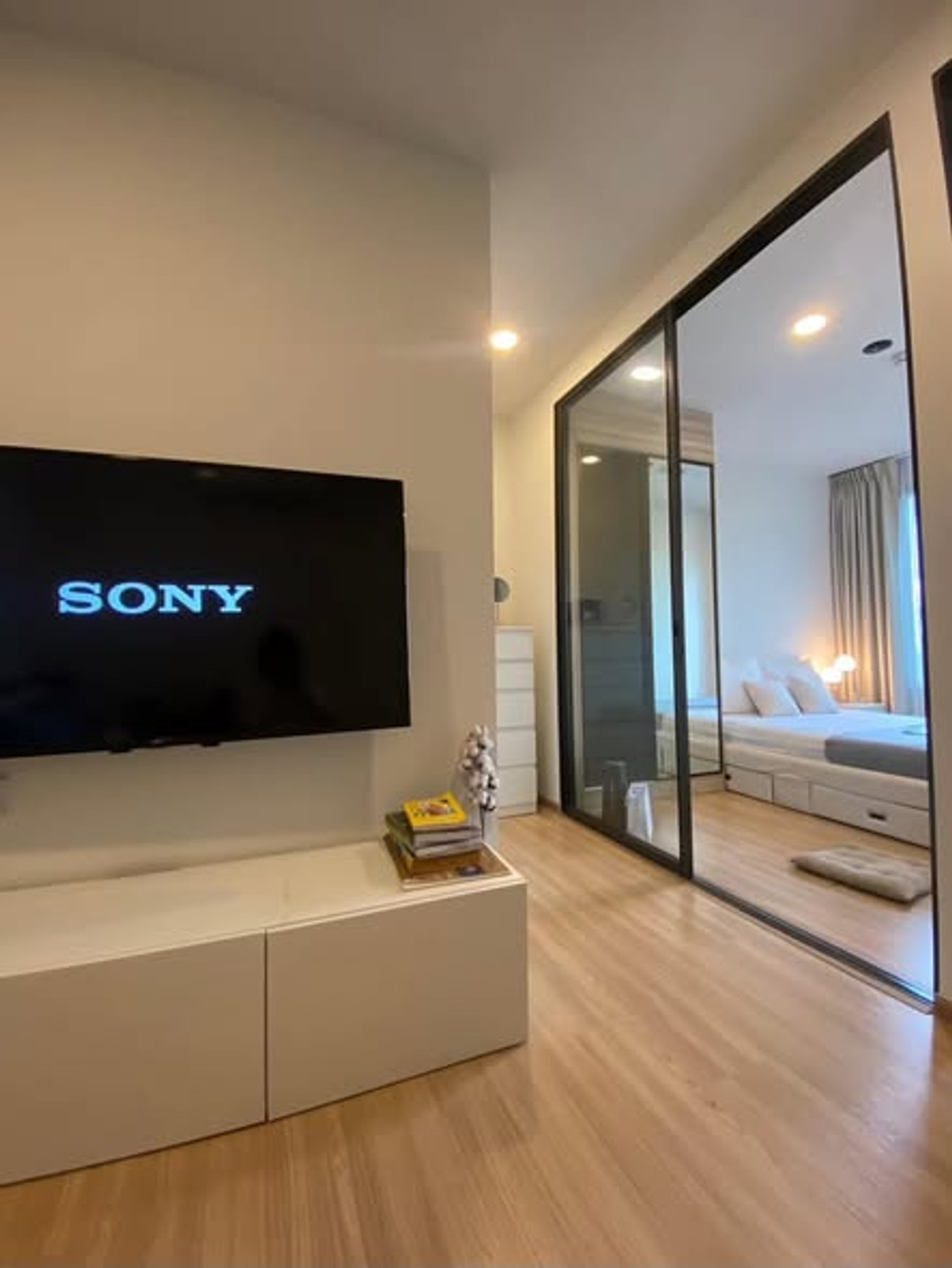 For RentCondoKasetsart, Ratchayothin : SVR-592 Condo for rent Chewathai Kaset-Nawamin, size 29 sq m., 1 bedroom, 15th floor.