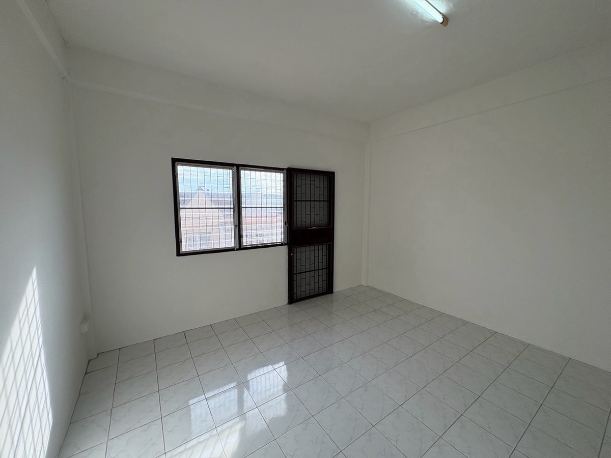 ให้เช่าคอนโดเสรีไทย-นิด้า : ให้เช่า ทาวน์เฮ้า เสรีไทย32