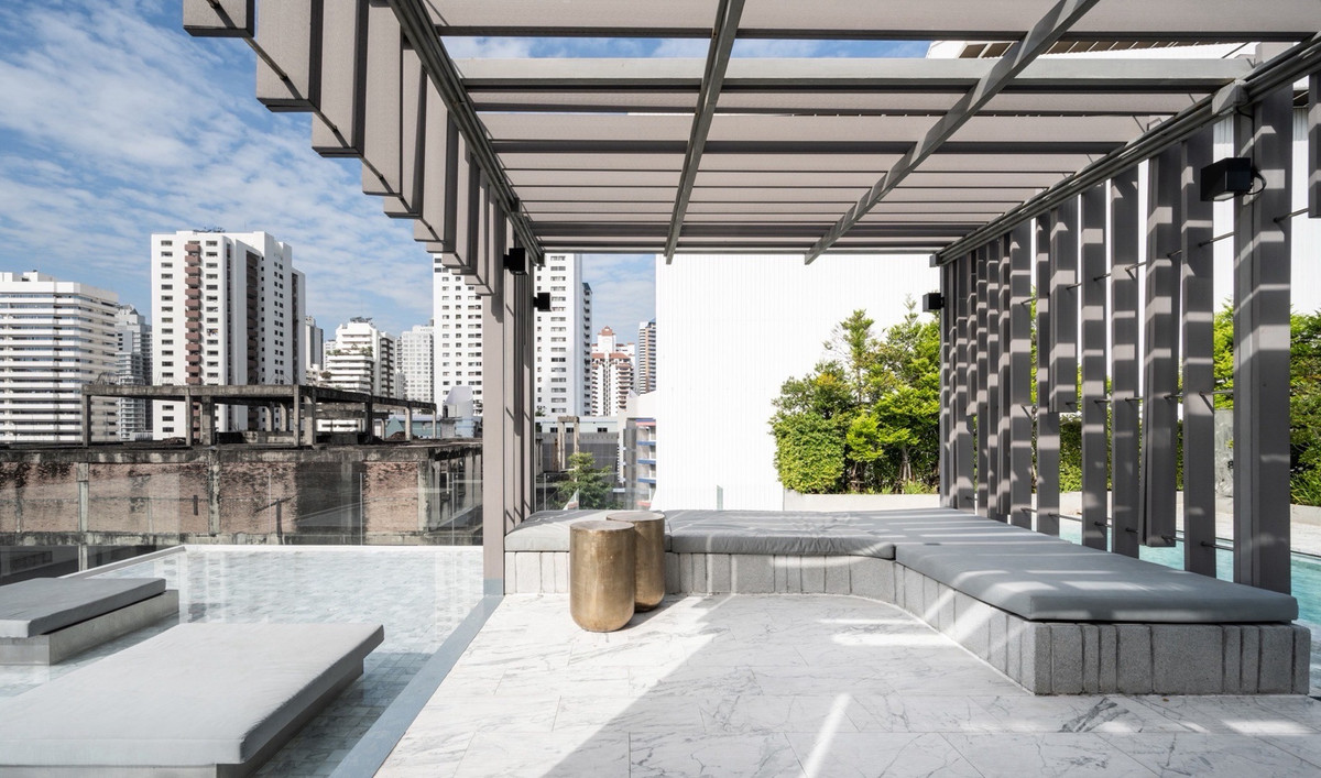 ขายคอนโดสุขุมวิท อโศก ทองหล่อ : ขายพร้อมผู้เช่า ถึง พฤศจิกายน 2569 เพนท์เฮาส์ดูเพล็กซ์ พร้อมสระว่ายน้ำส่วนตัว ย่านพร้อมพงษ์
