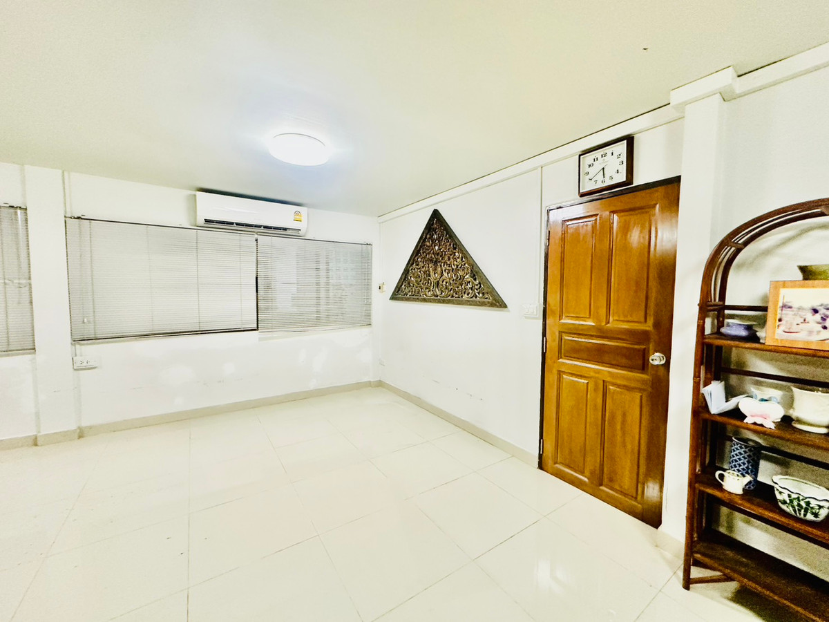 For SaleHousePathum Thani,Rangsit, Thammasat : Single house for sale, Garden Home Village, near Save Wanko Market, K.P.O. intersection, only 7 minutes.