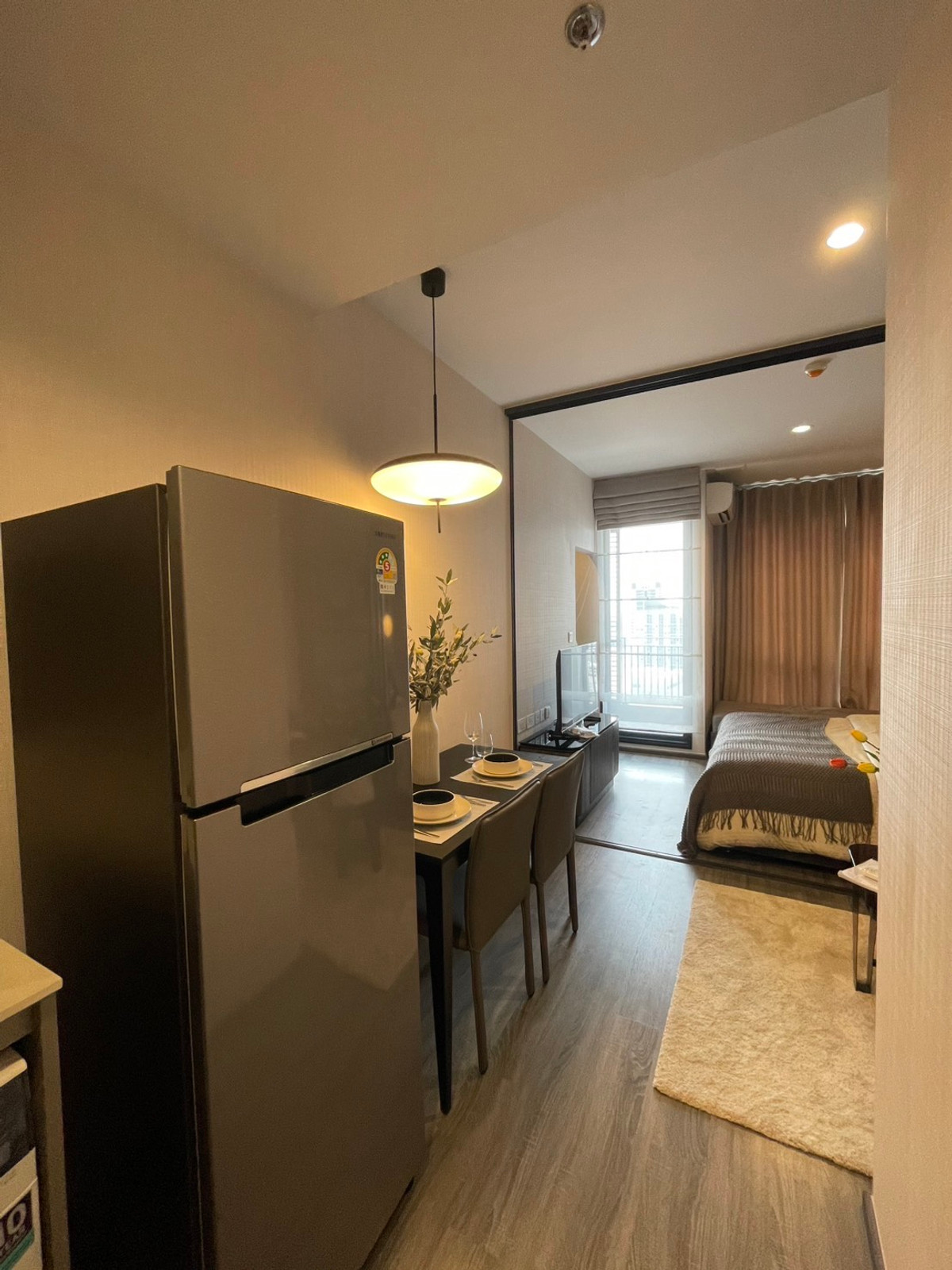 ขายคอนโดราชเทวี พญาไท : ( ถูกเท่าราคาประเมิน!! ) 1 ห้องนอน 30 ตร.ม. IDEO Mobi รางน้ำ คอนโดใกล้ BTS อนุสาวรีย์ชัยฯ ในซอยรางน้ำ