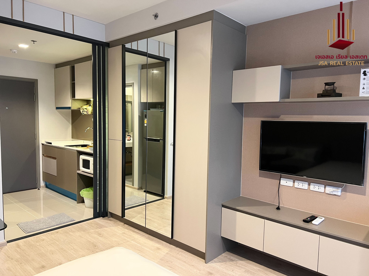 For RentCondoWongwianyai, Charoennakor : ✨ For Rent: Ideo Sathorn - Wongwian Yai Condo ✨ 💰 Only 15,000 THB/month