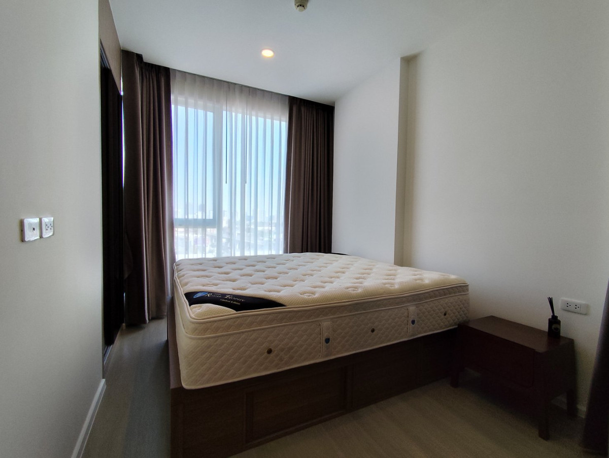 For RentCondoPinklao, Charansanitwong : *FOR RENT* De LAPIS Charan 81, near MRT Bang Phlat 30 m.