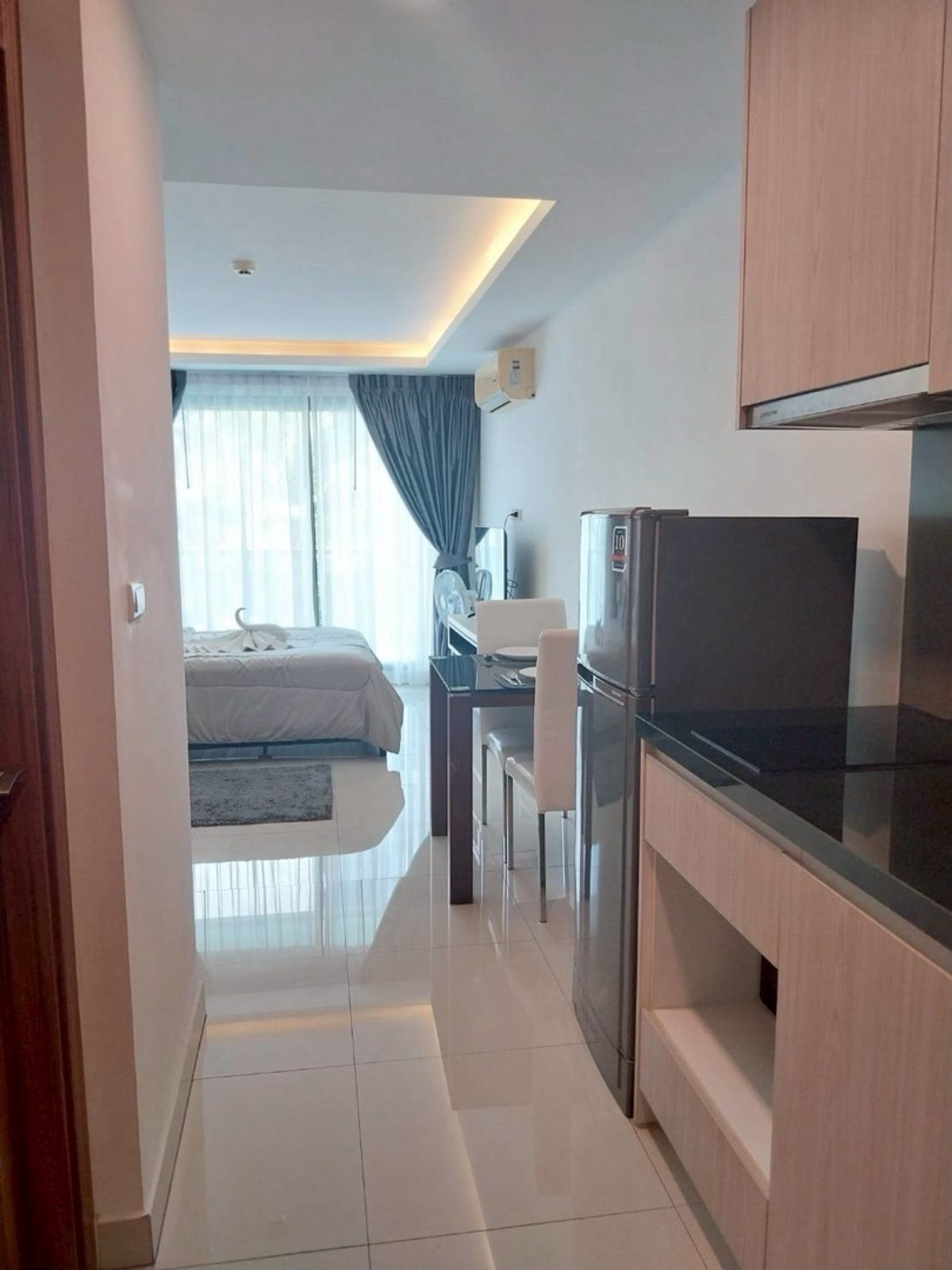 ขายคอนโดพัทยา บางแสน ชลบุรี สัตหีบ : ขายคอนโดสวนน้ำสไตล์มัลดีฟ วิวสระ
โควต้าต่างชาติ ตึกC ชั้น2 จอมเทียนพัทยา