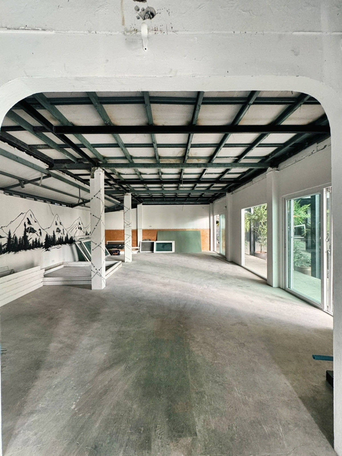 ให้เช่าร้านค้า/ตลาดนัดรัชดา ห้วยขวาง : พื้นที่ให้เช่าเชิงพาณิชย์ MRT ห้วยขวาง ใกล้ M9 Square, สุกี้ตี๋น้อย และสุกี้จินดา