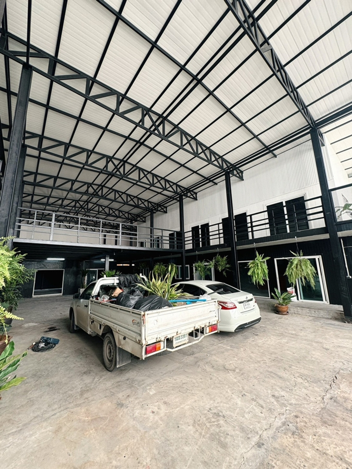 ให้เช่าร้านค้า/ตลาดนัดรัชดา ห้วยขวาง : พื้นที่ให้เช่าเชิงพาณิชย์ MRT ห้วยขวาง ใกล้ M9 Square, สุกี้ตี๋น้อย และสุกี้จินดา