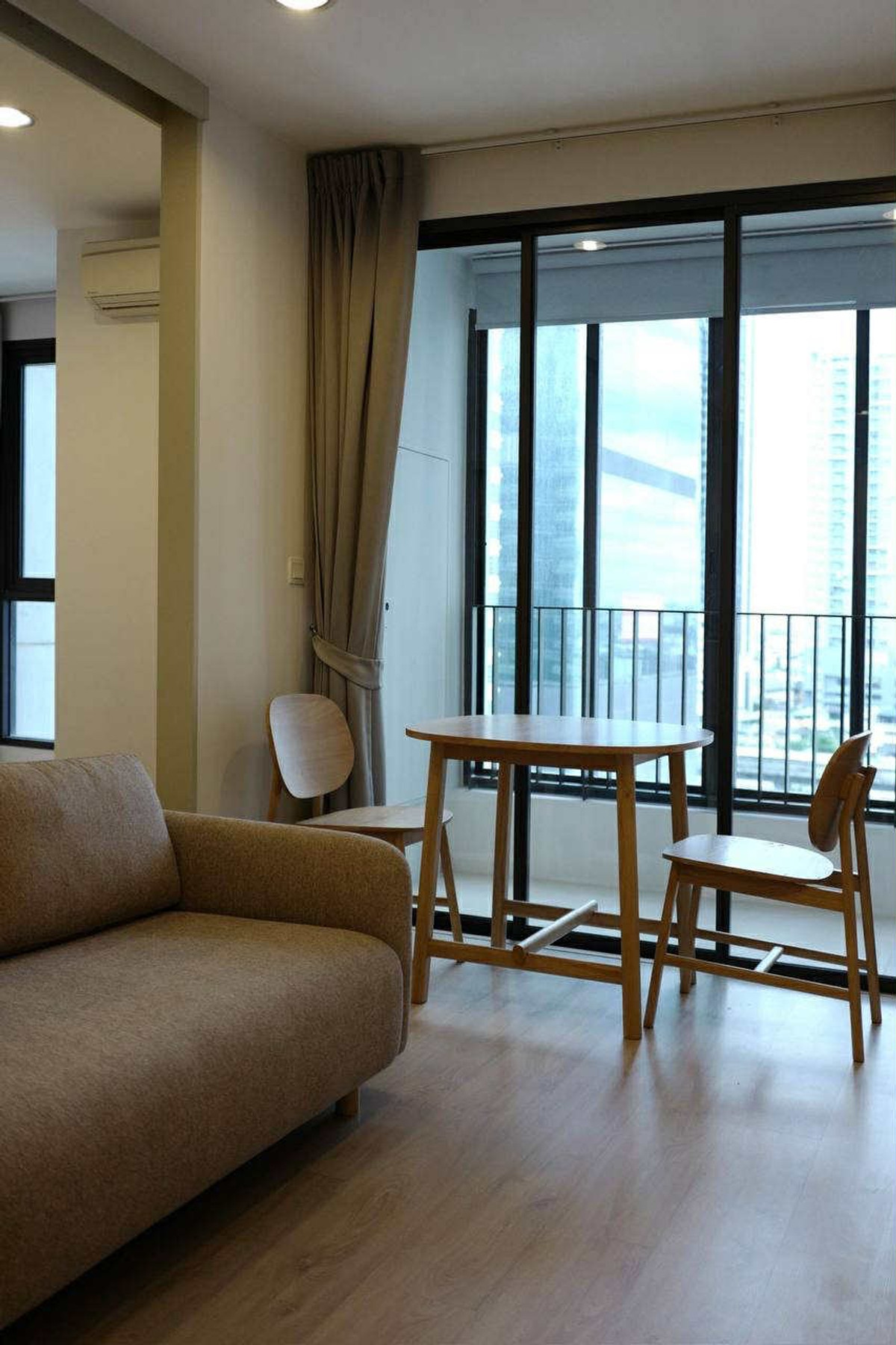 For SaleCondoRatchathewi,Phayathai : Ideo Q Ratchathewi【𝐒𝐄𝐋𝐋 & 𝐑𝐄𝐍𝐓】🔥A bright, airy, and energetic room that makes you feel more active in life!🔥 Contact Line ID: @hacondo