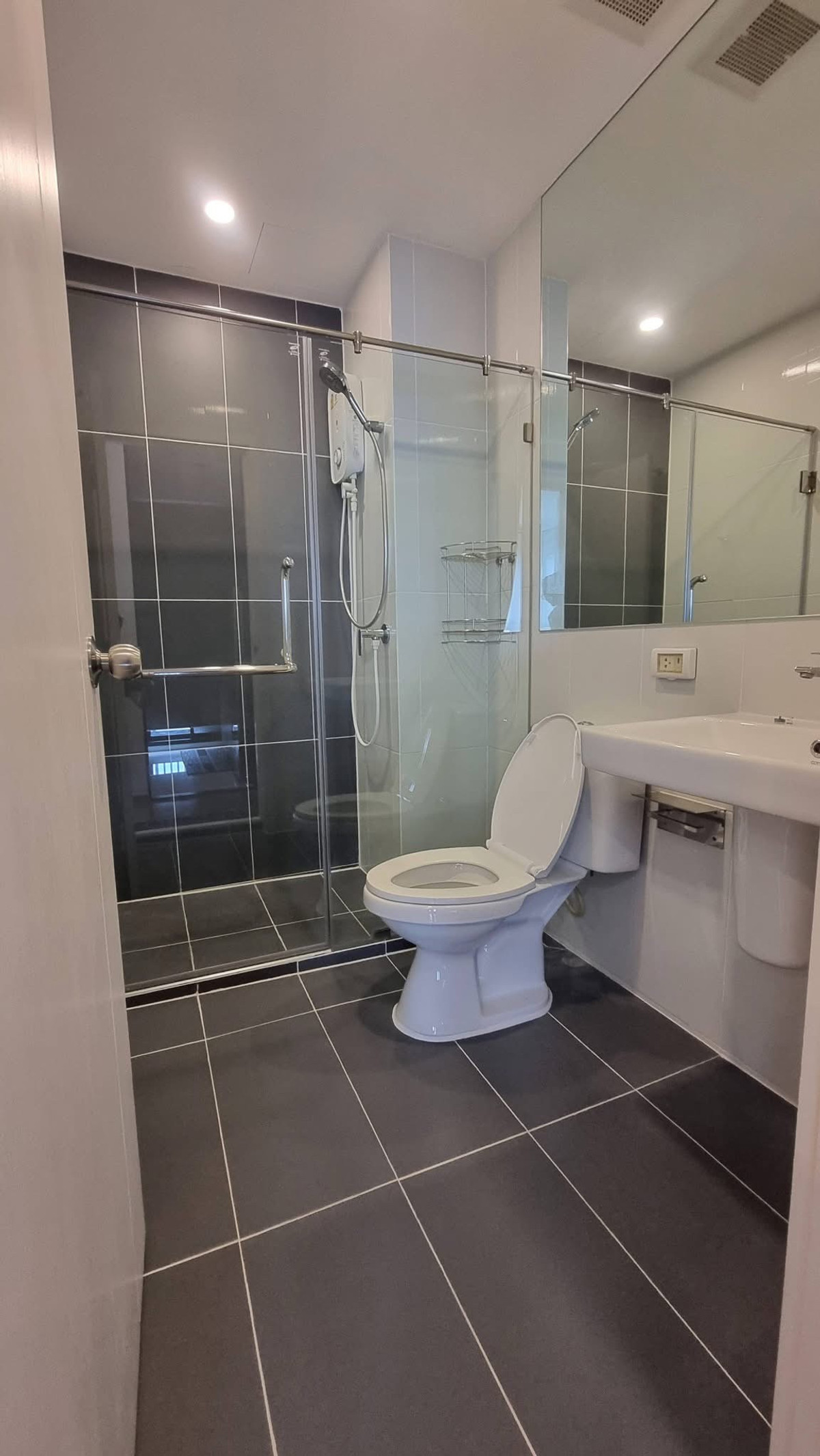 ให้เช่าคอนโดมีนบุรี-ร่มเกล้า : ปล่อยเช่า ดิ ออริจิ้น ราม209 อินเตอร์เช้นจ์