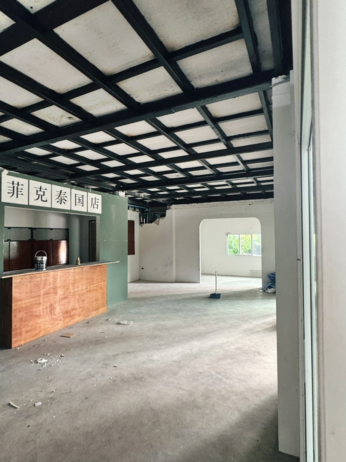 ให้เช่าร้านค้า/ตลาดนัดรัชดา ห้วยขวาง : พื้นที่ให้เช่าเชิงพาณิชย์ MRT ห้วยขวาง ใกล้ M9 Square, สุกี้ตี๋น้อย และสุกี้จินดา