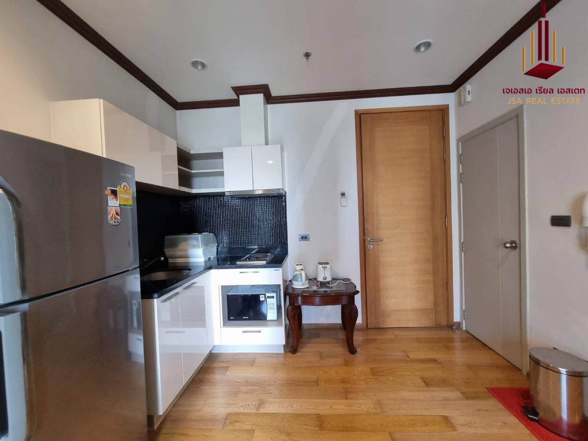 For SaleCondoWongwianyai, Charoennakor : ✨ For Sale: Fuse Sathorn - Taksin Condo ✨ 💰 Only 3,300,000 THB