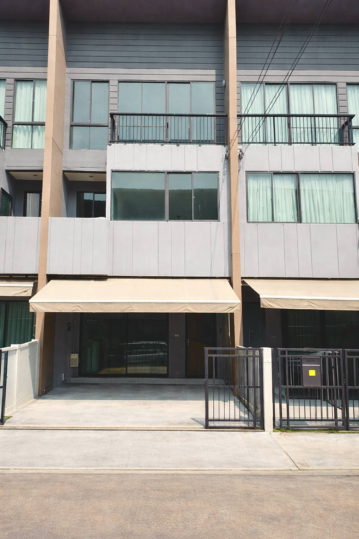 ขายทาวน์โฮมนวมินทร์ รามอินทรา : ราคาถูกที่สุดในโครงการ💥บ้านกลางเมือง วัชรพล ขายขาดทุน สภาพใหม่มาก