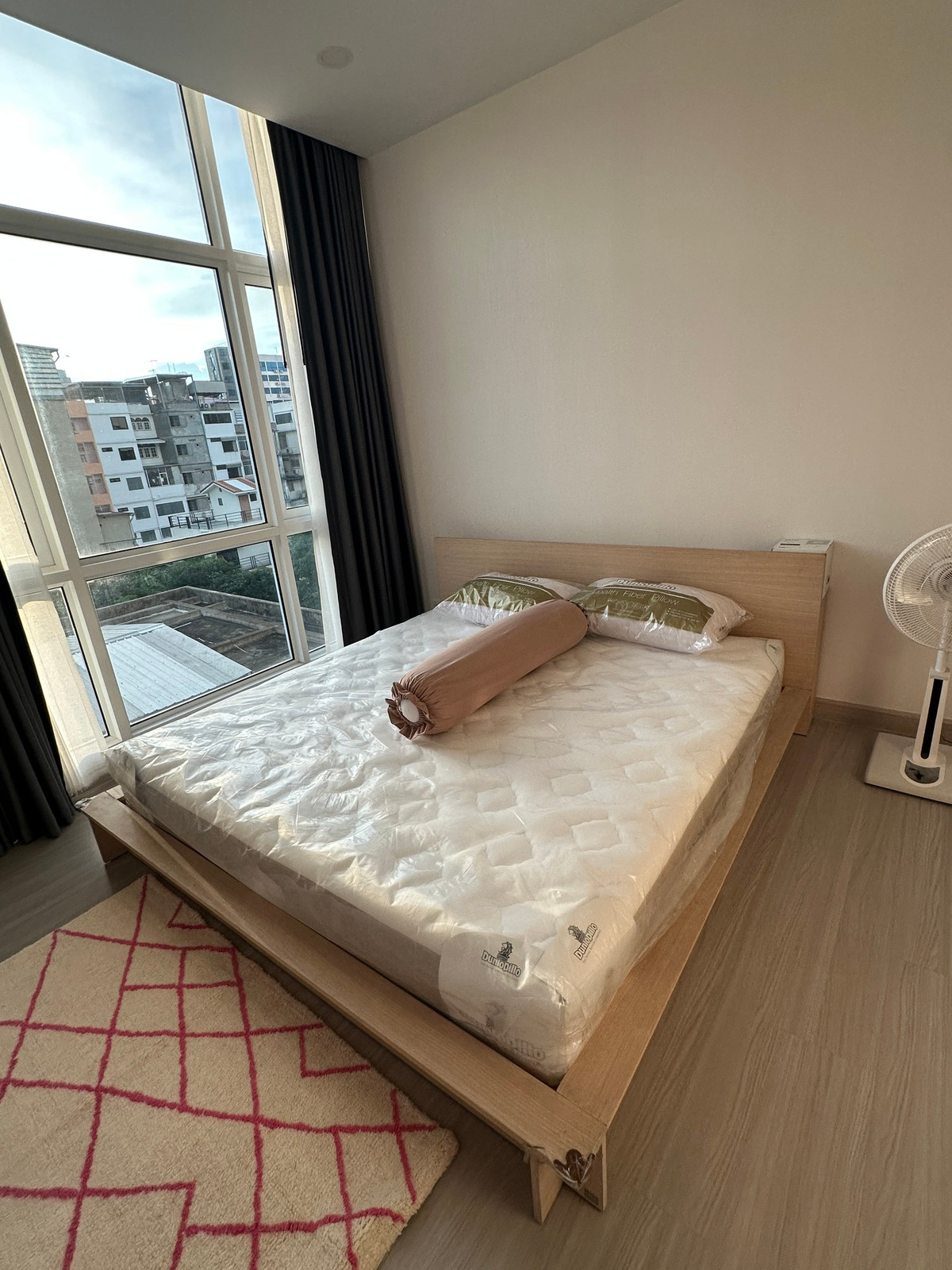 ให้เช่าคอนโดสยาม จุฬา สามย่าน : Supalai Premier Si Phraya Samyan【𝐑𝐄𝐍𝐓】🔥คลาสสิกนุ่มลึก ห้องโปร่ง อยู่สบาย เหมาะกับคนรักความสงบ🔥 ติดต่อไลน์ไอดี: @hacondo