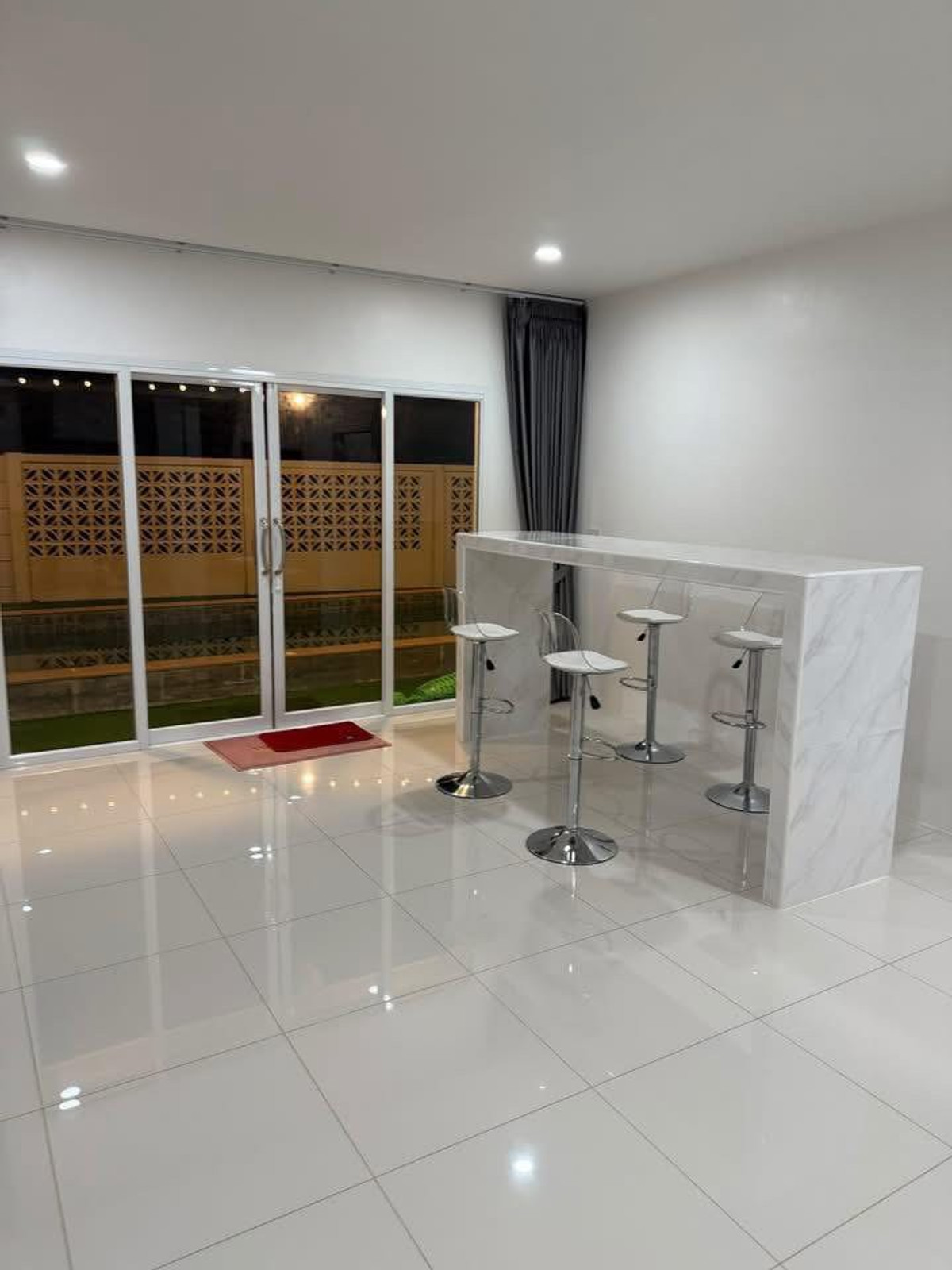 ขายจันทบุรี : ขายพูลวิลล่า Tree Zone Pool Villa เนื้อที่ 214.7 ตารางวา ตำบลหนองซิ่ม อำเภอ แหลมสิงห์ จังหวัดจันทบุรี 