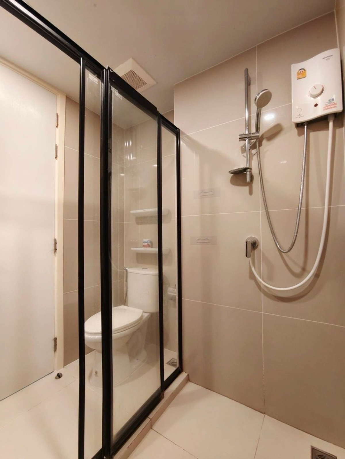 For SaleCondoRama9, Petchburi, RCA : 👑✨ Condo ready to move in, high floor, Rama 9 location, beautiful room, looks expensive, finished in one room 🏆🚀
🏡 Condo for sale Supalai Monte Rama 9
✨ Beautifully decorated room, ready to move in, no need to renovate 💸 Price 2.75 million baht