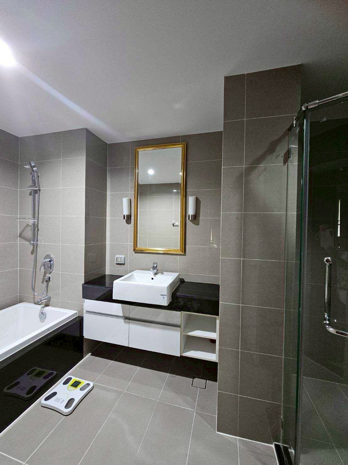 ให้เช่าคอนโดพระราม 9 เพชรบุรีตัดใหม่ RCA : ปล่อย เช่า ด่วน 3ห้องนอน 3ห้องน้ำ Supalai wellington 135ตารางเมตร (ห้องใหญ่)