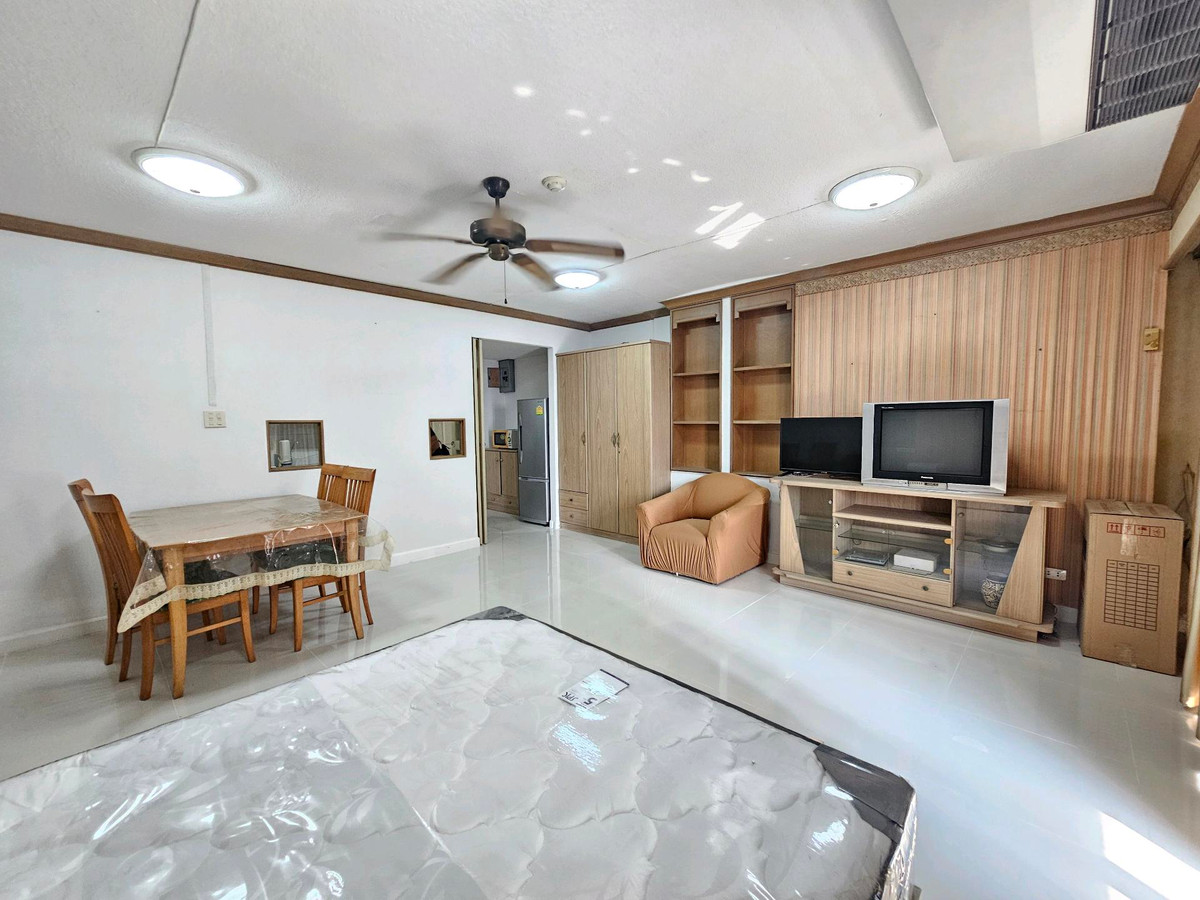 For RentCondoRama3 (Riverside),Satupadit : For Rent: P.S.T. Condoville Tower 2, Soi Nonsi 14, rent only 8,500 baht, ready to move in.