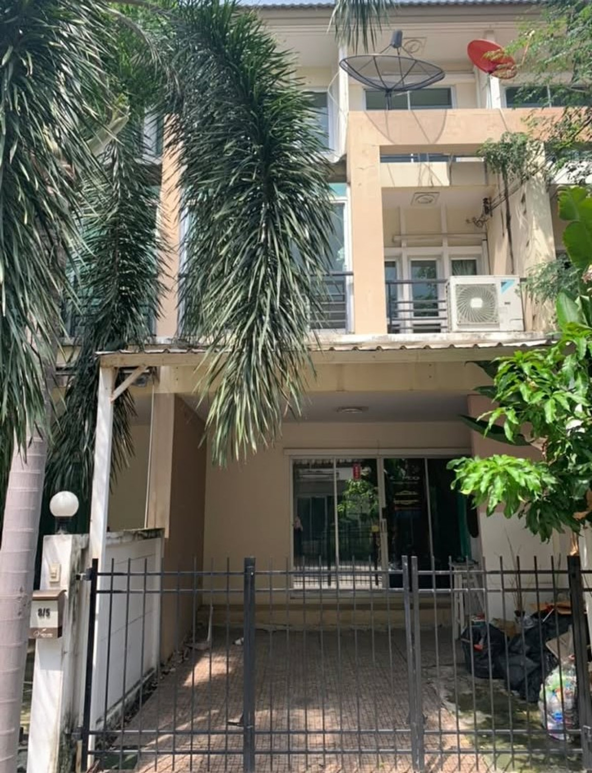 ทาวน์โฮมนวมินทร์ รามอินทรา : ขาย/ให้เช่า วิสต้าปาร์ค รัชดา-รามอินทรา (22.3 ตร.ว.) 3 นอน 4 น้ำ พร้อมเข้าอยู่