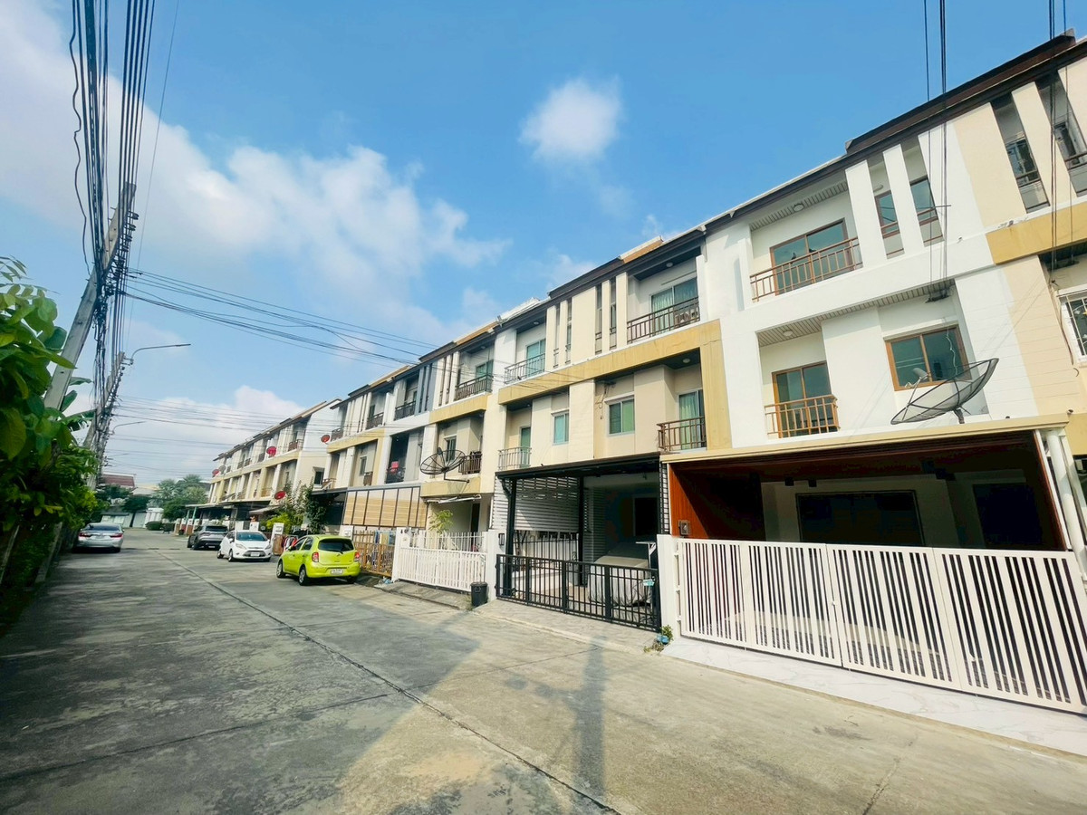 ขายทาวน์โฮมราษฎร์บูรณะ สุขสวัสดิ์ : ✅ ขายบ้านรีโนเวท ฝั่งตรงข้ามไม่ตรงใคร ทิศใต้ ✨3.29 ลบ. เออเบิร์นธารา รีโนเวทแล้ว / รับลมเย็นตลอดปี