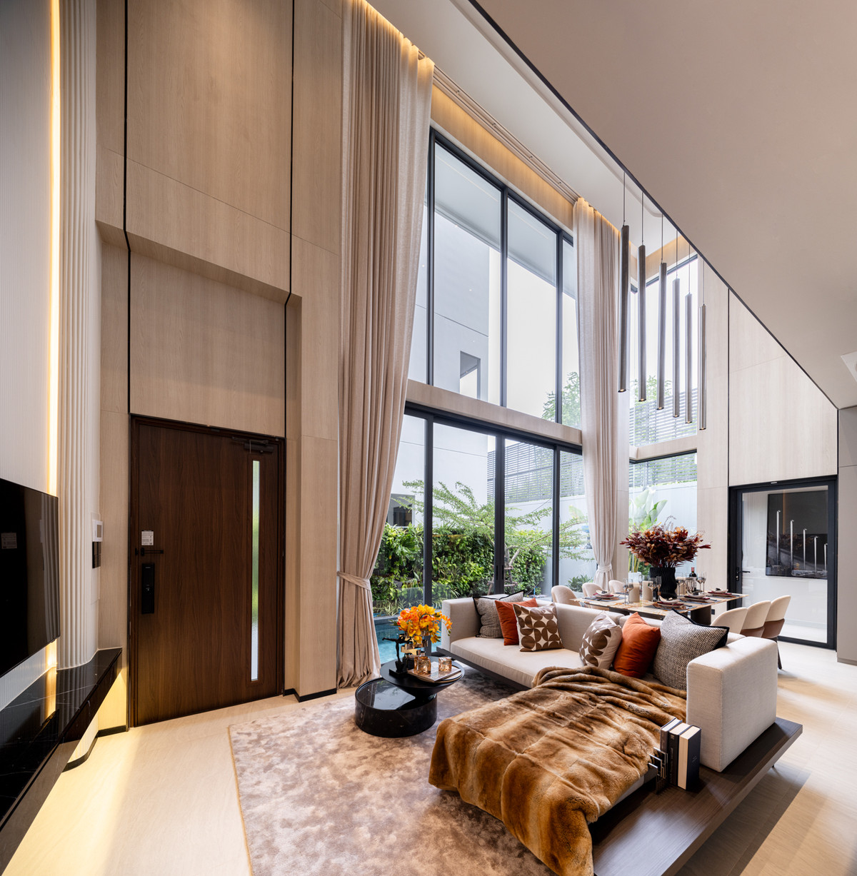 ขายบ้านพระราม 9 เพชรบุรีตัดใหม่ RCA : 🔥𝐇𝐎𝐓 𝐃𝐄𝐀𝐋🔥 𝐀𝐑𝐓𝐀𝐋𝐄 อโศก พระราม 9 พูลวิลล่าทุกหลัง ส่วนลดจัดเต็ม รับประกันการันตีราคาดีที่สุด💯 โทร📱𝟬𝟵𝟮-𝟴𝟬𝟴-𝟴𝟴𝟵𝟵