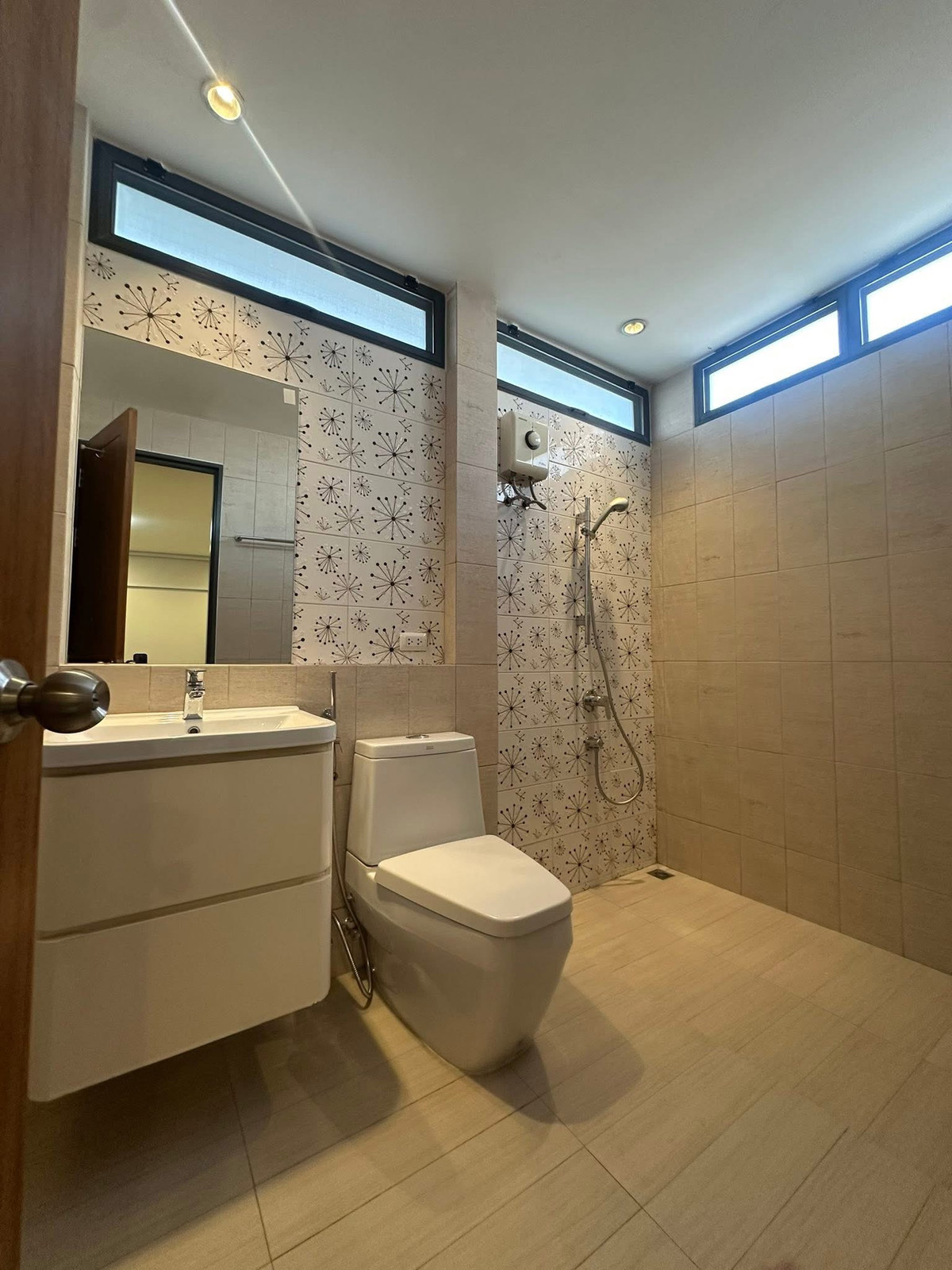 ให้เช่าบ้านสุขุมวิท อโศก ทองหล่อ : ให้เช่า บ้านเดี่ยว เอกมัย 22 , ปรีดี 45 ใกล้ Villa ทองหล่อ 3 ห้องนอน มีห้องแม่บ้าน