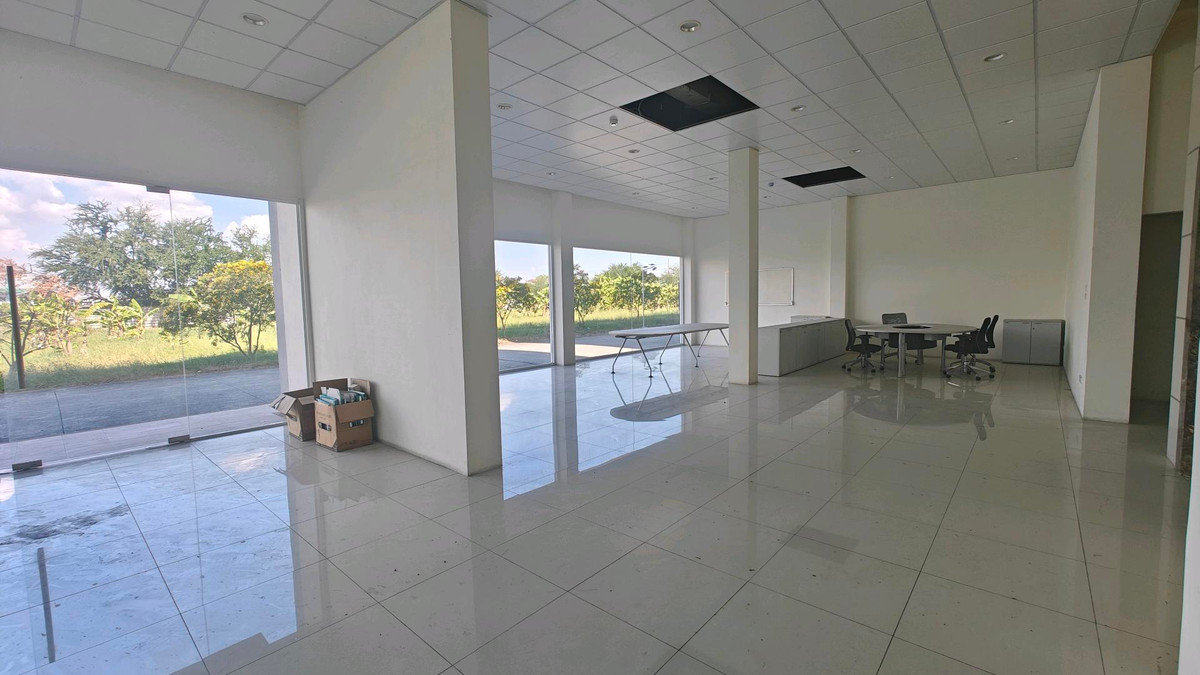 For SaleShop HouseSamut Prakan,Samrong : 5.5-story office building for sale, next to Bang Phli King Kaew Road, Samut Prakan.