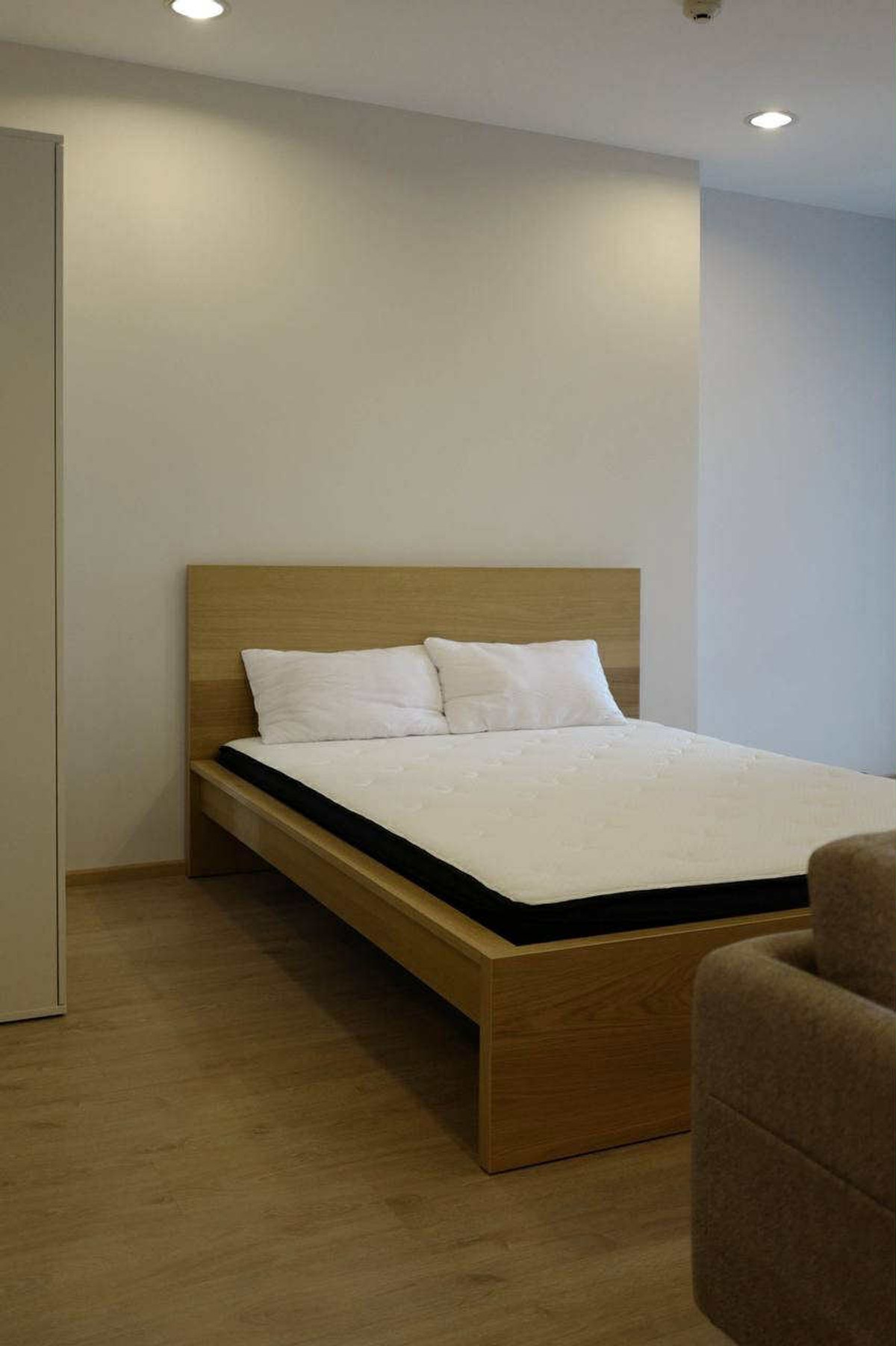 For SaleCondoRatchathewi,Phayathai : Ideo Q Ratchathewi【𝐒𝐄𝐋𝐋 & 𝐑𝐄𝐍𝐓】🔥A bright, airy, and energetic room that makes you feel more active in life!🔥 Contact Line ID: @hacondo