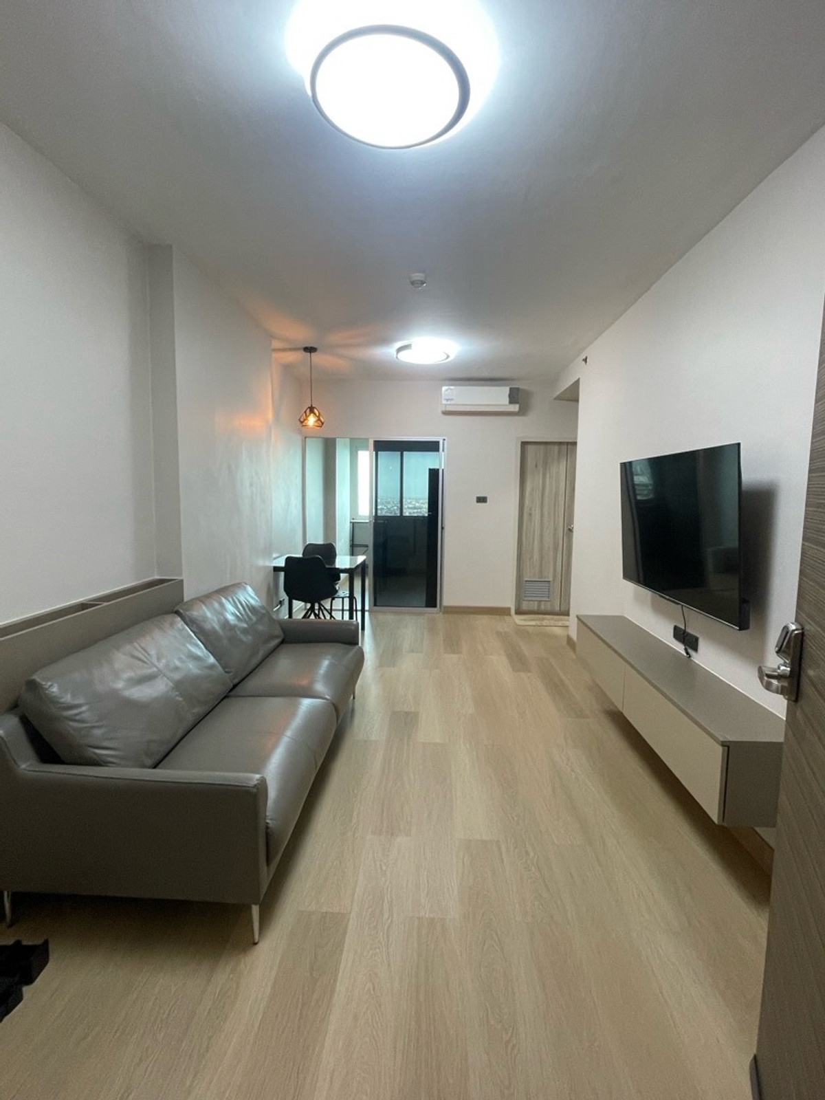 For SaleCondoBang kae, Phetkasem : Condo for sale, good location with tenants, special price. 
2,890,000.-