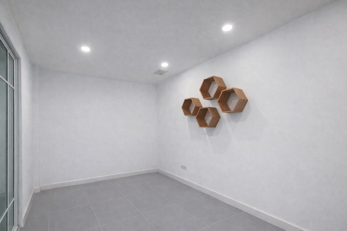 ขายบ้านนวมินทร์ รามอินทรา : 🔥 บ้านหลังมุมหายาก! พื้นที่เยอะ เป็นส่วนตัว ขายด่วน🏡 ชวนชื่น ซิตี้ วัชรพล–รามอินทรา (เฟสใหม่)
📍 ขนาด 51.8 ตร.ว. | หลังมุม
💰 เพียง 6.99 ล้านบาท (ต่อรองได้)